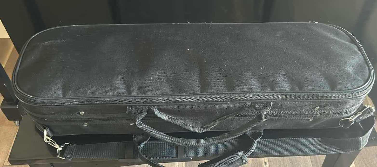 Photo 1 of 20” VIOLIN W CASE