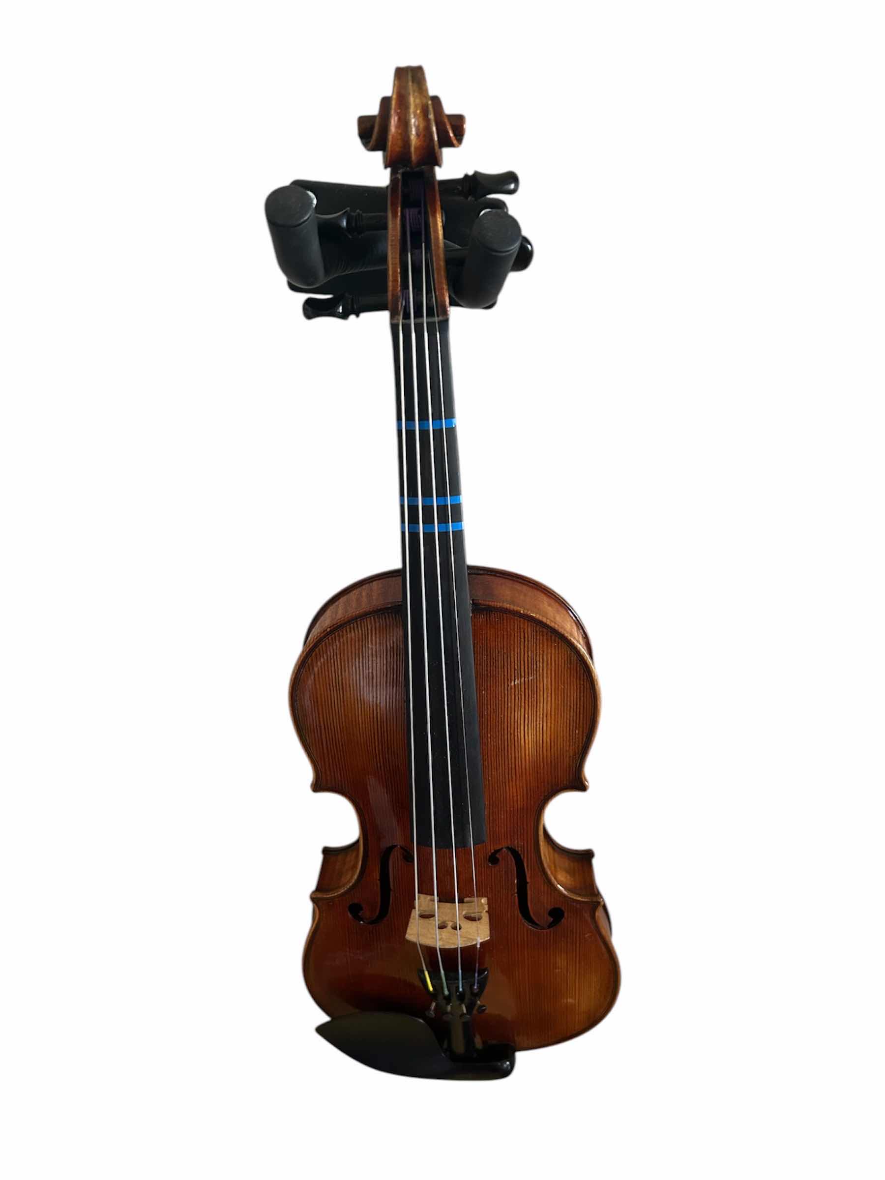 Photo 1 of 20” VIOLIN W CASE