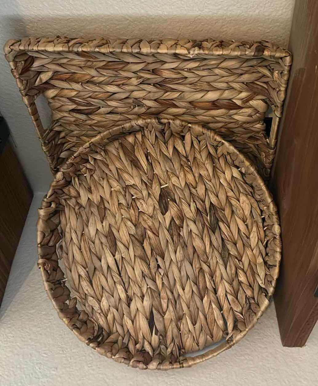 Photo 1 of 4- SEAGRASS DECORATIONS