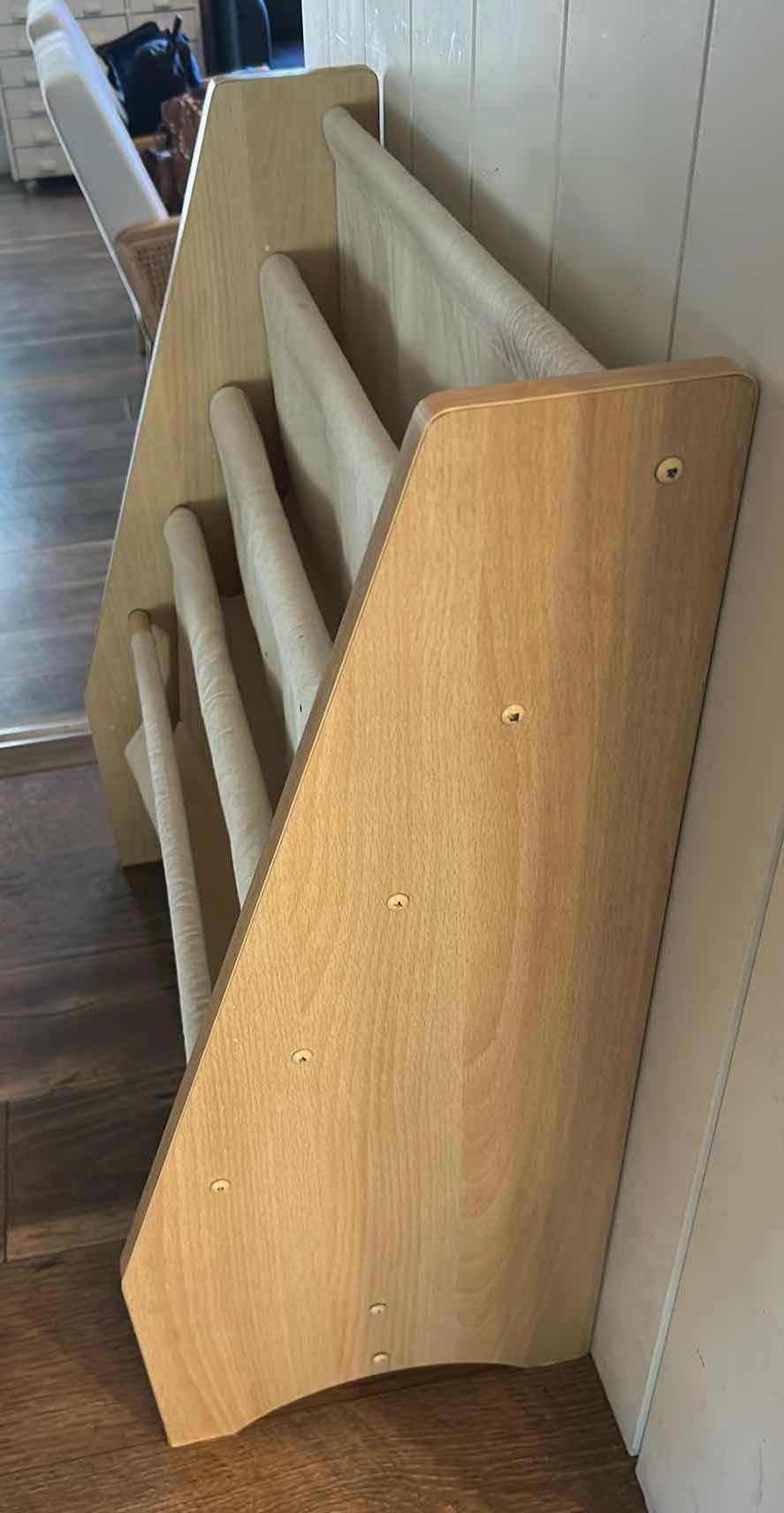 Photo 1 of KIDKRAFT ORGANIZER 24” X 29”