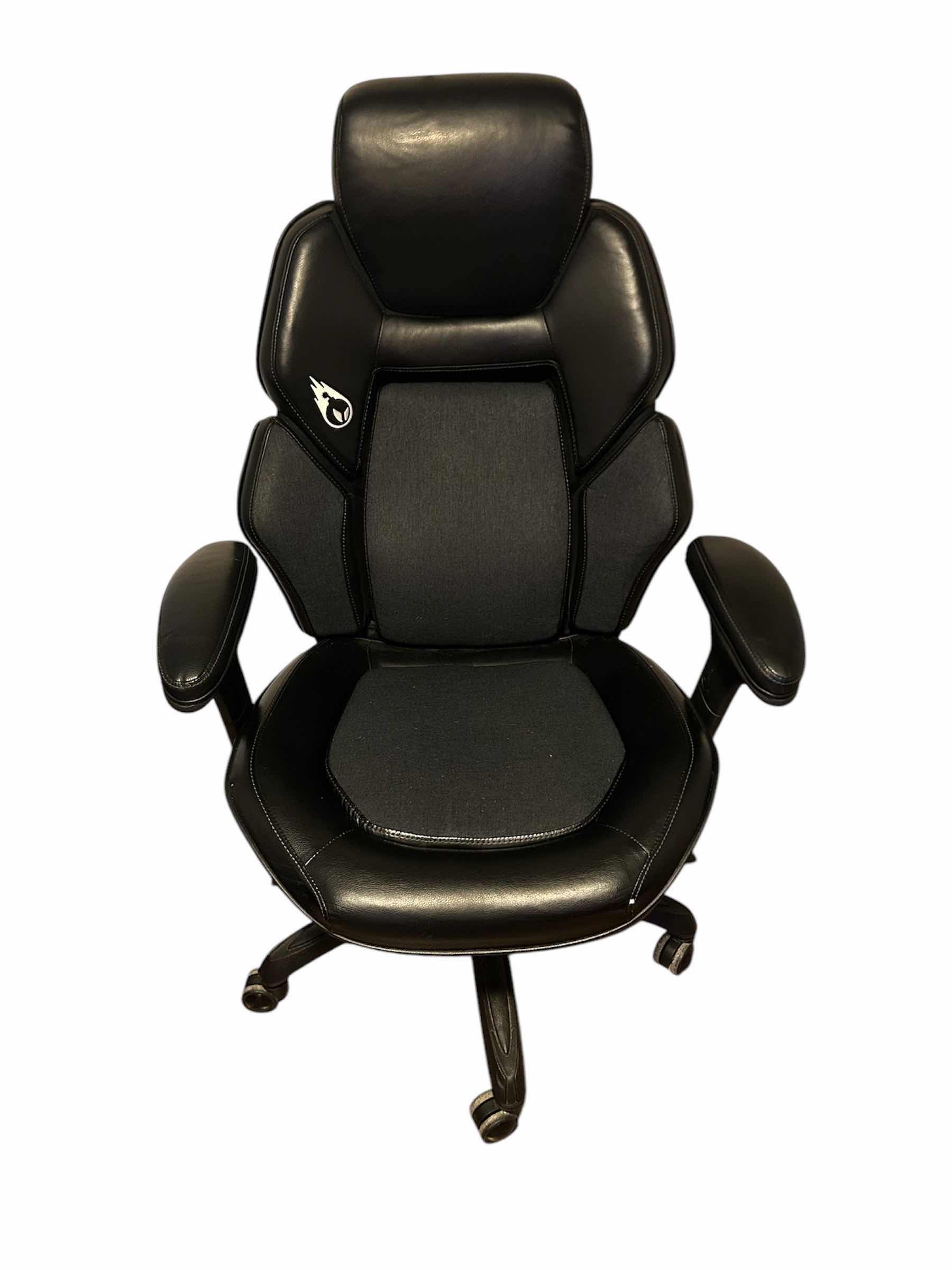 Photo 1 of BLACK DPS 3D INSIGHT GAMING CHAIR