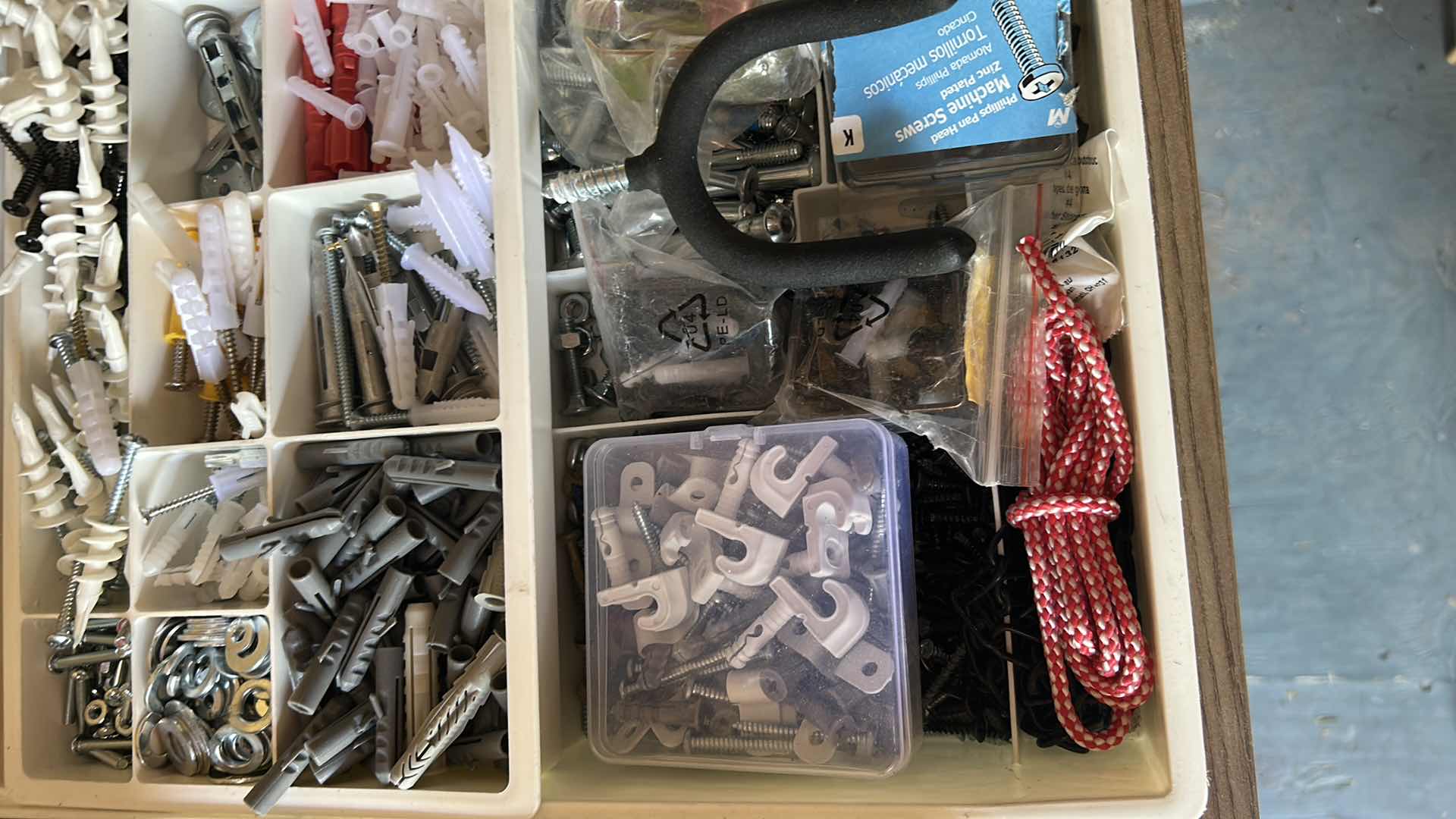 Photo 1 of CONTENTS OF CONTAINER