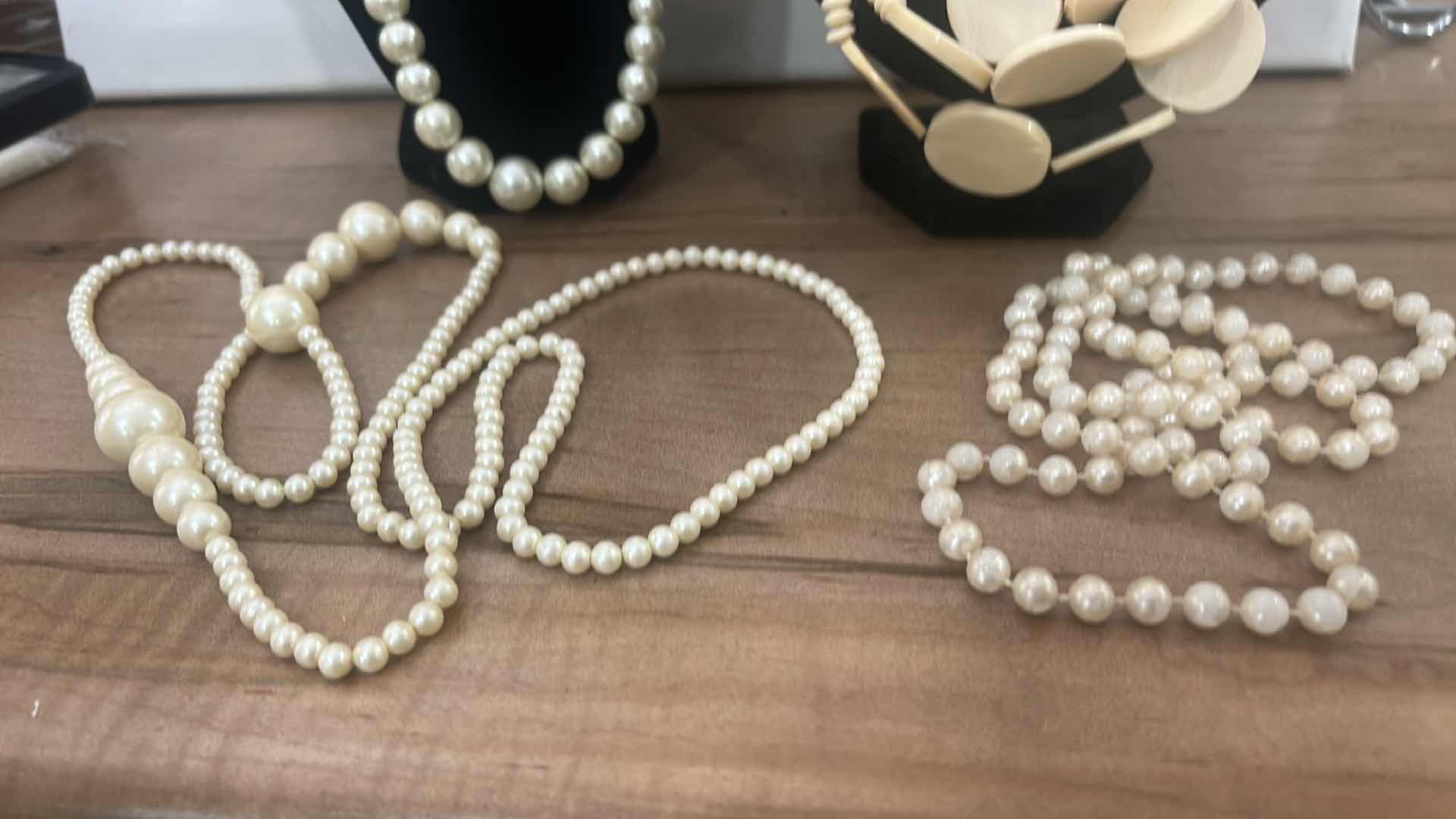 Photo 1 of 4 - WOMENS COSTUME JEWELRY