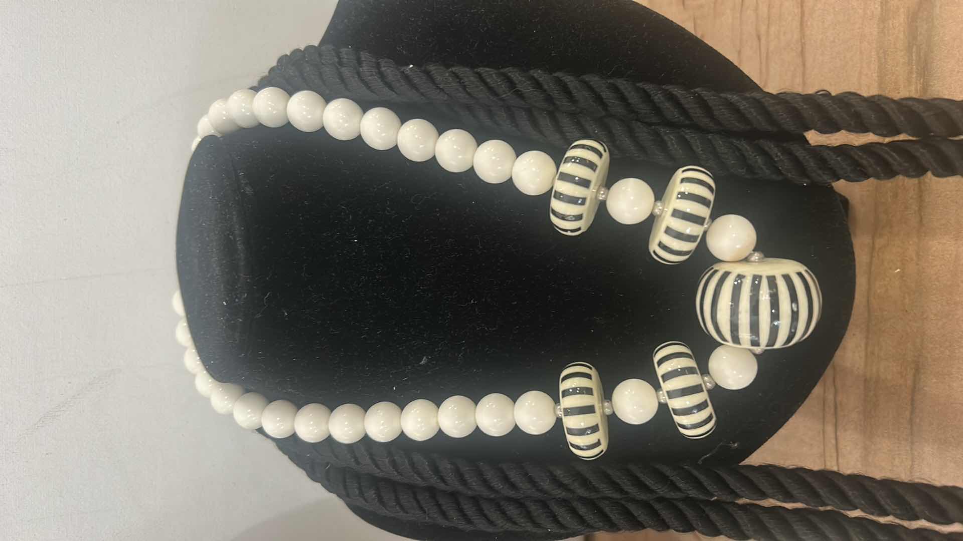 Photo 1 of 4 - WOMENS COSTUME JEWELRY