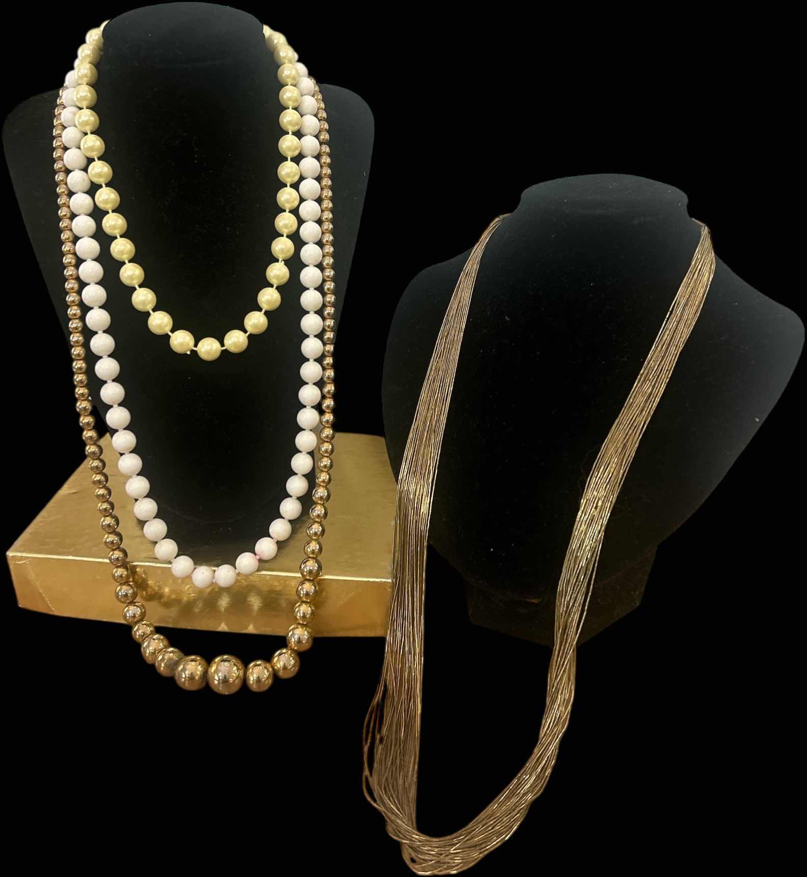 Photo 1 of 4 - WOMENS COSTUME JEWELRY