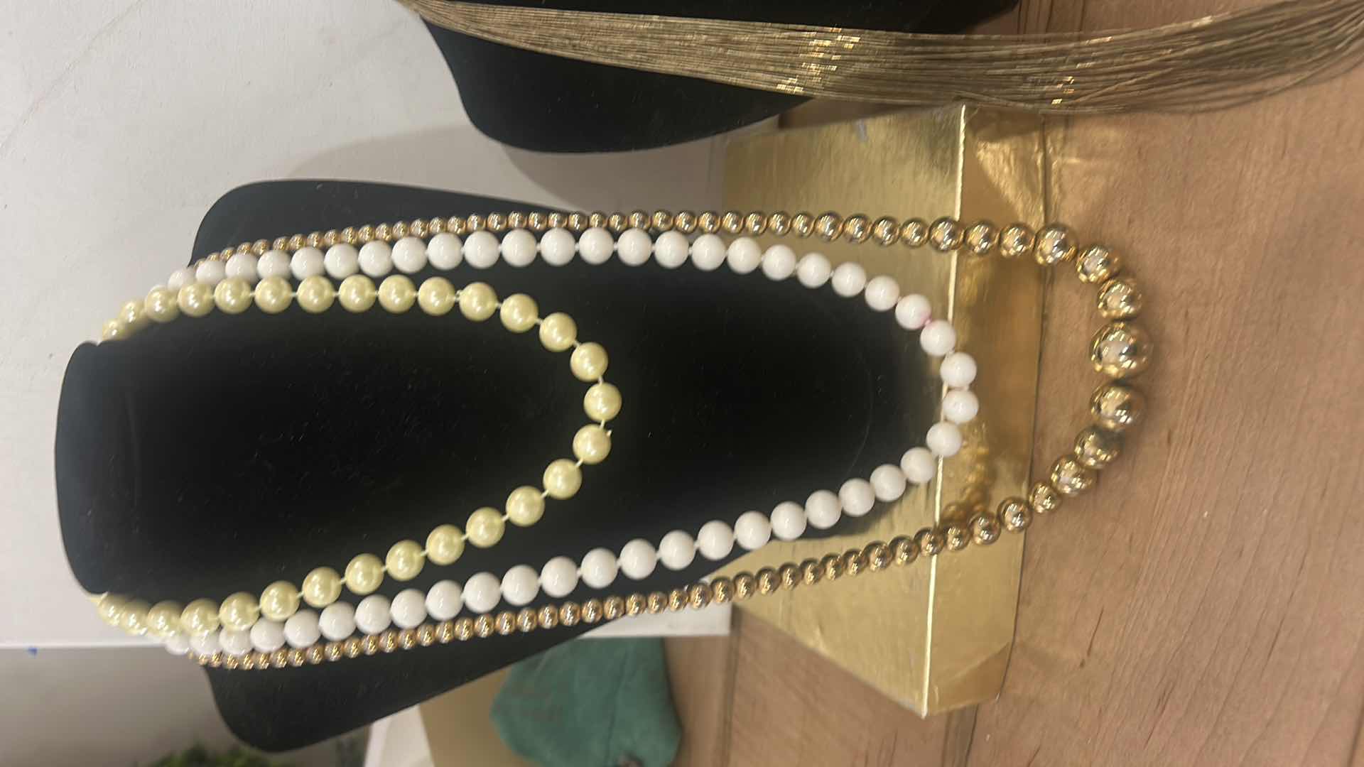 Photo 1 of 4 - WOMENS COSTUME JEWELRY