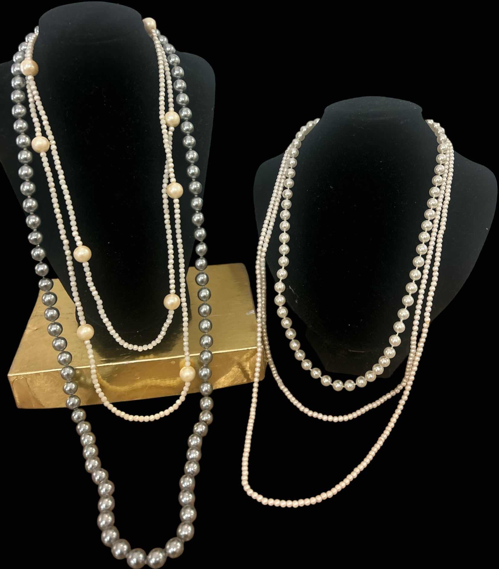 Photo 1 of 4 - WOMENS COSTUME JEWELRY