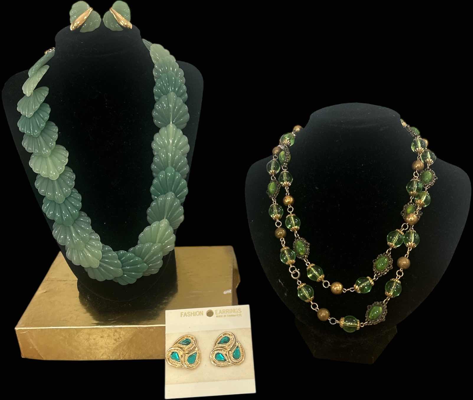 Photo 1 of 4 - WOMENS COSTUME JEWELRY