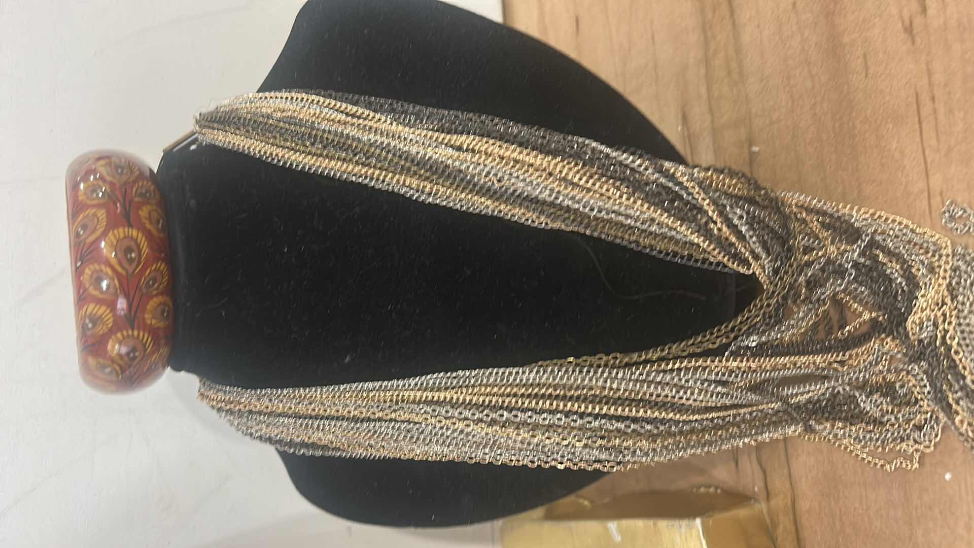 Photo 1 of 4 - WOMENS COSTUME JEWELRY