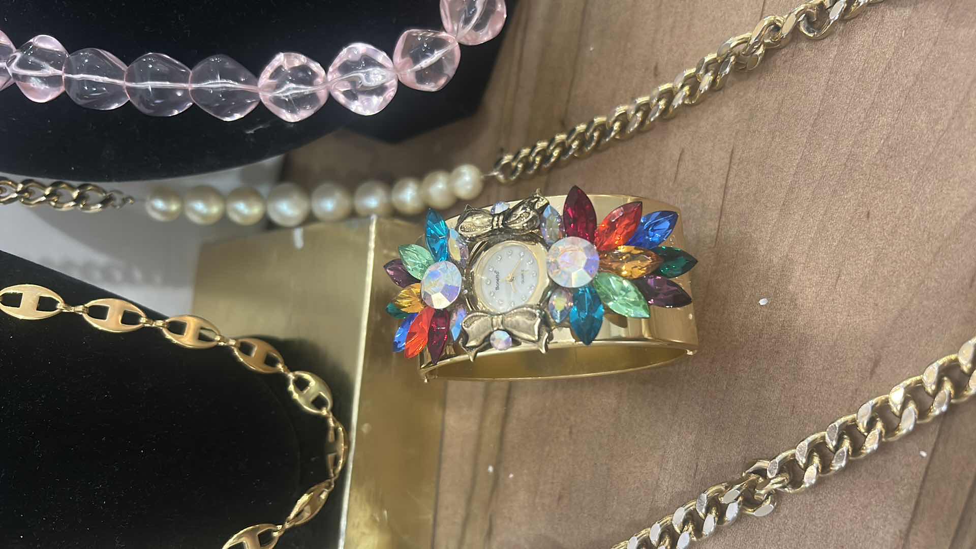 Photo 1 of 4 - WOMENS COSTUME JEWELRY