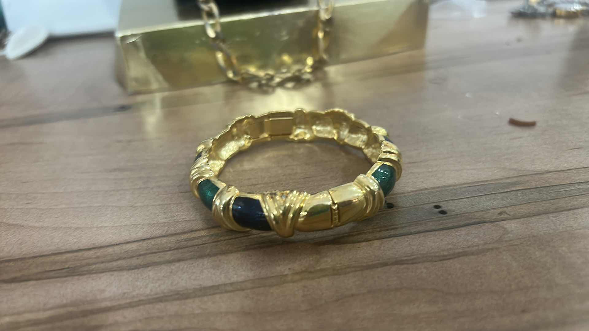 Photo 1 of 4 - WOMENS COSTUME JEWELRY