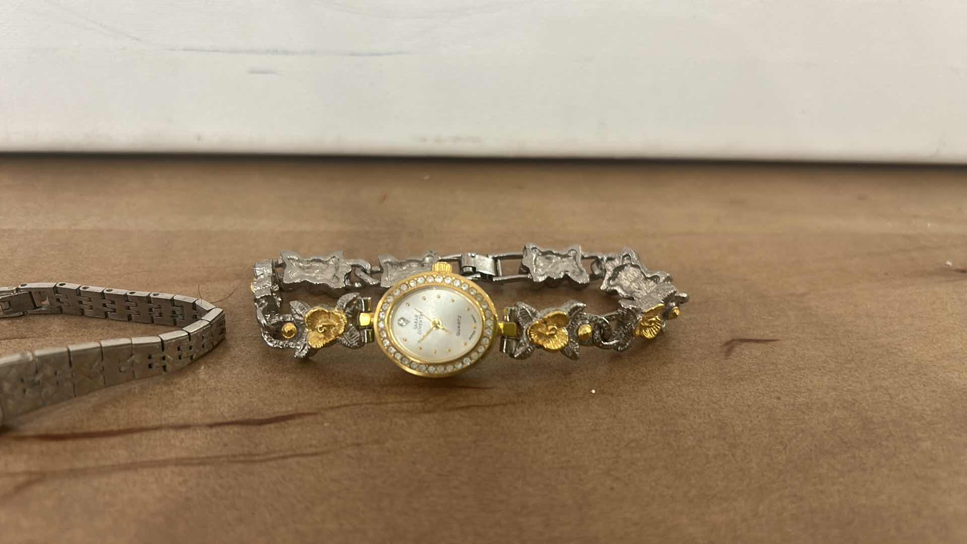 Photo 1 of 2 WOMENS WATCHES