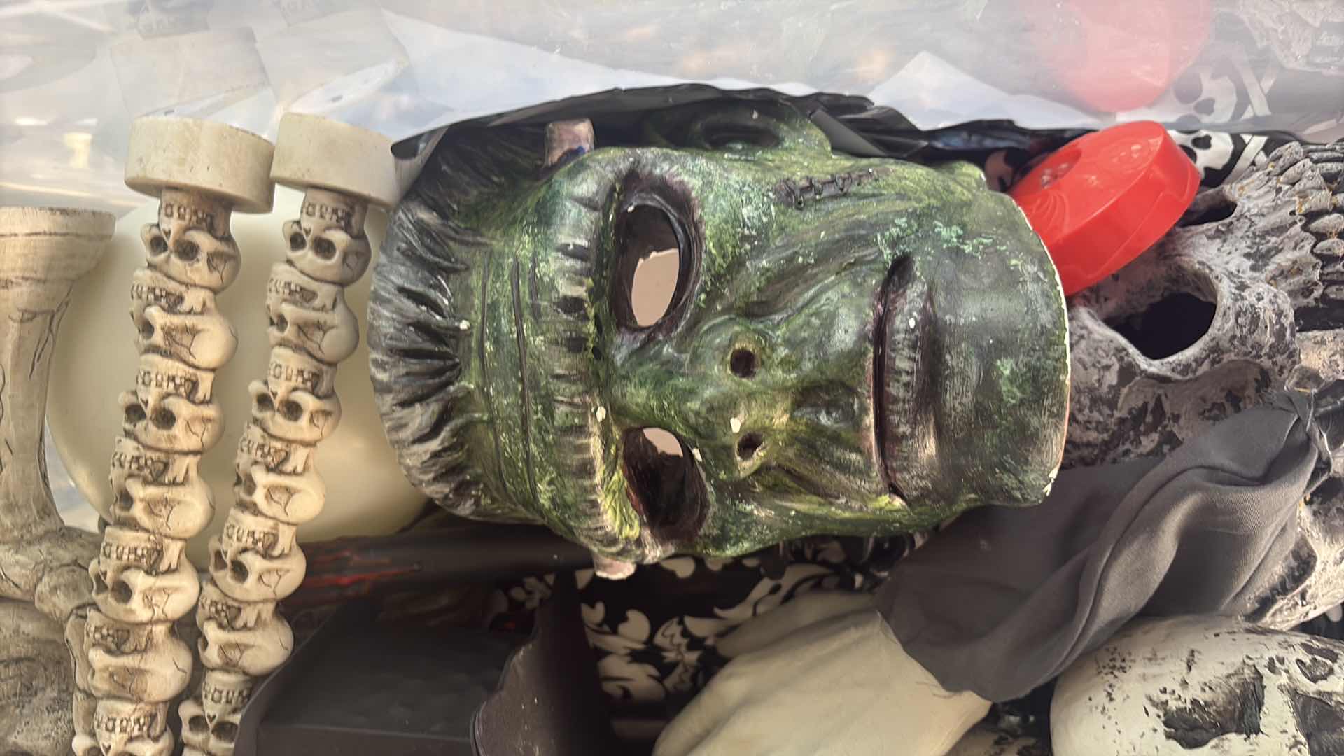 Photo 1 of CONTENTS OF TOTE - HALLOWEEN DECORATIONS