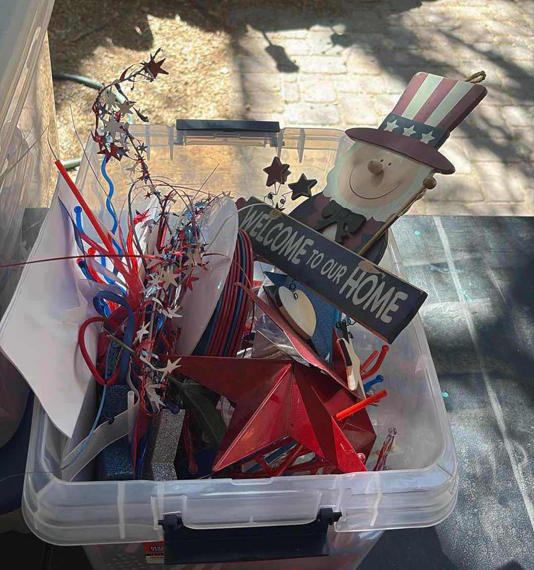 Photo 1 of CONTENTS OF TOTE FOURTH OF JULY  DECORATIONS