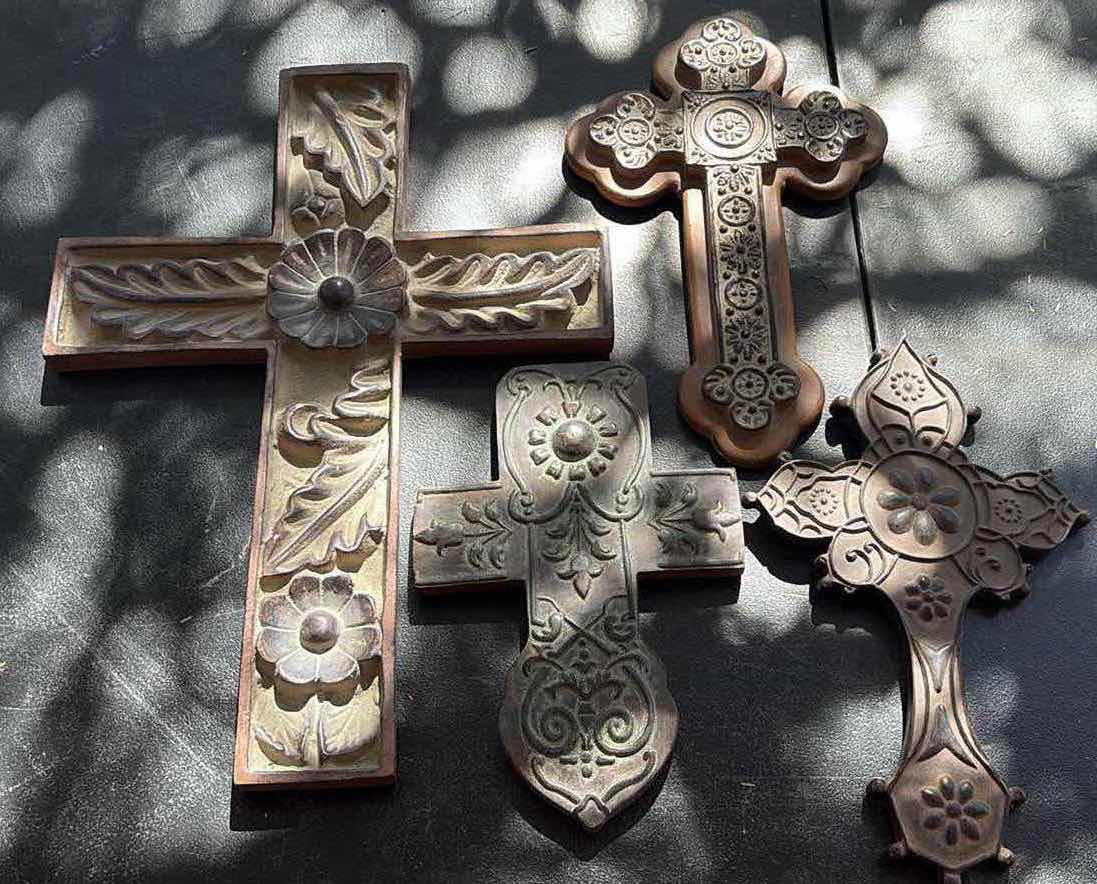 Photo 1 of DECORATIVE CROSSES 14”X20”H