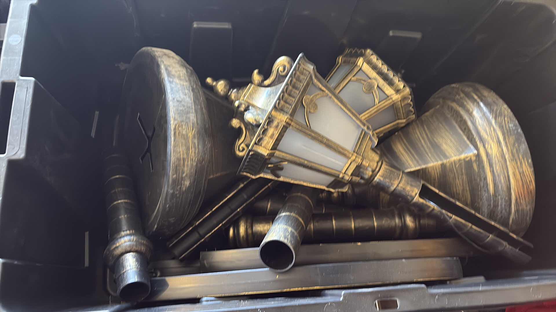 Photo 3 of HALLOWEEN MANOR YARD DECORATIONS