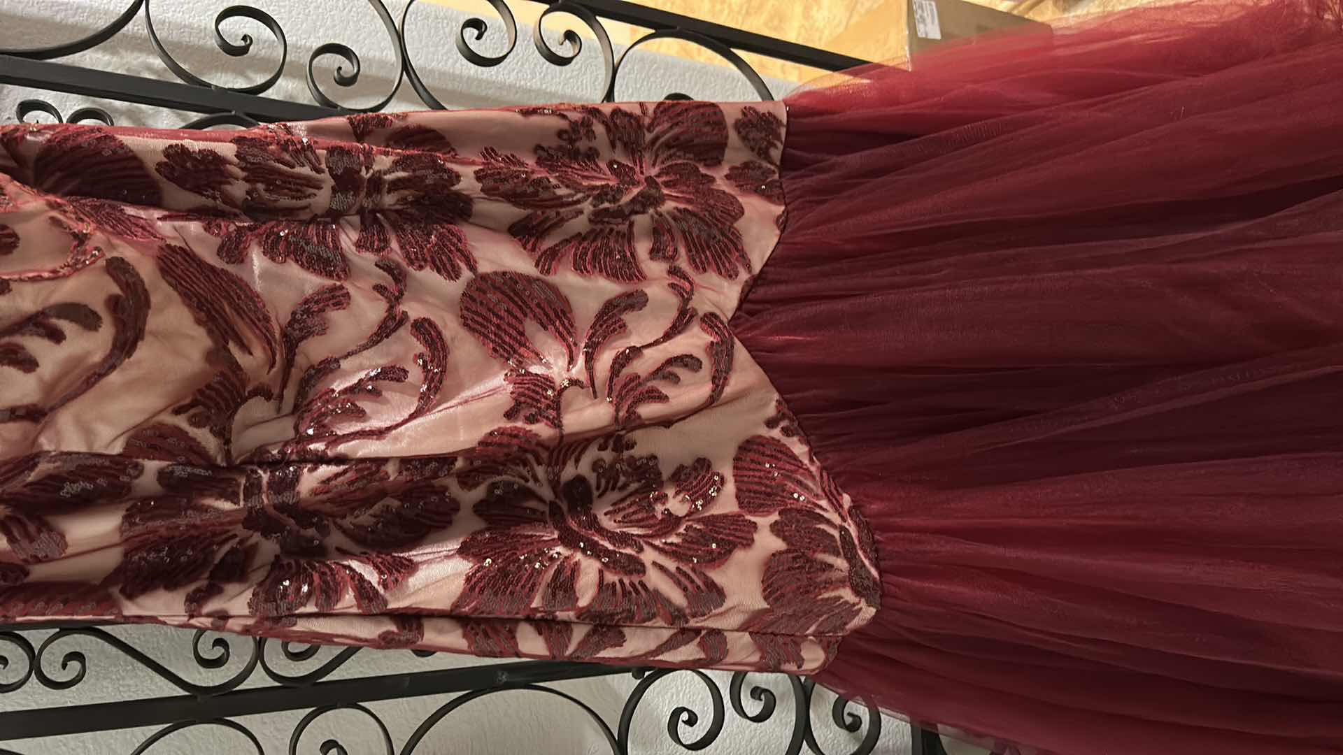 Photo 3 of FORMAL GOWN FOR SPECIAL OCCASION / HALLOWEEN SIZE 12