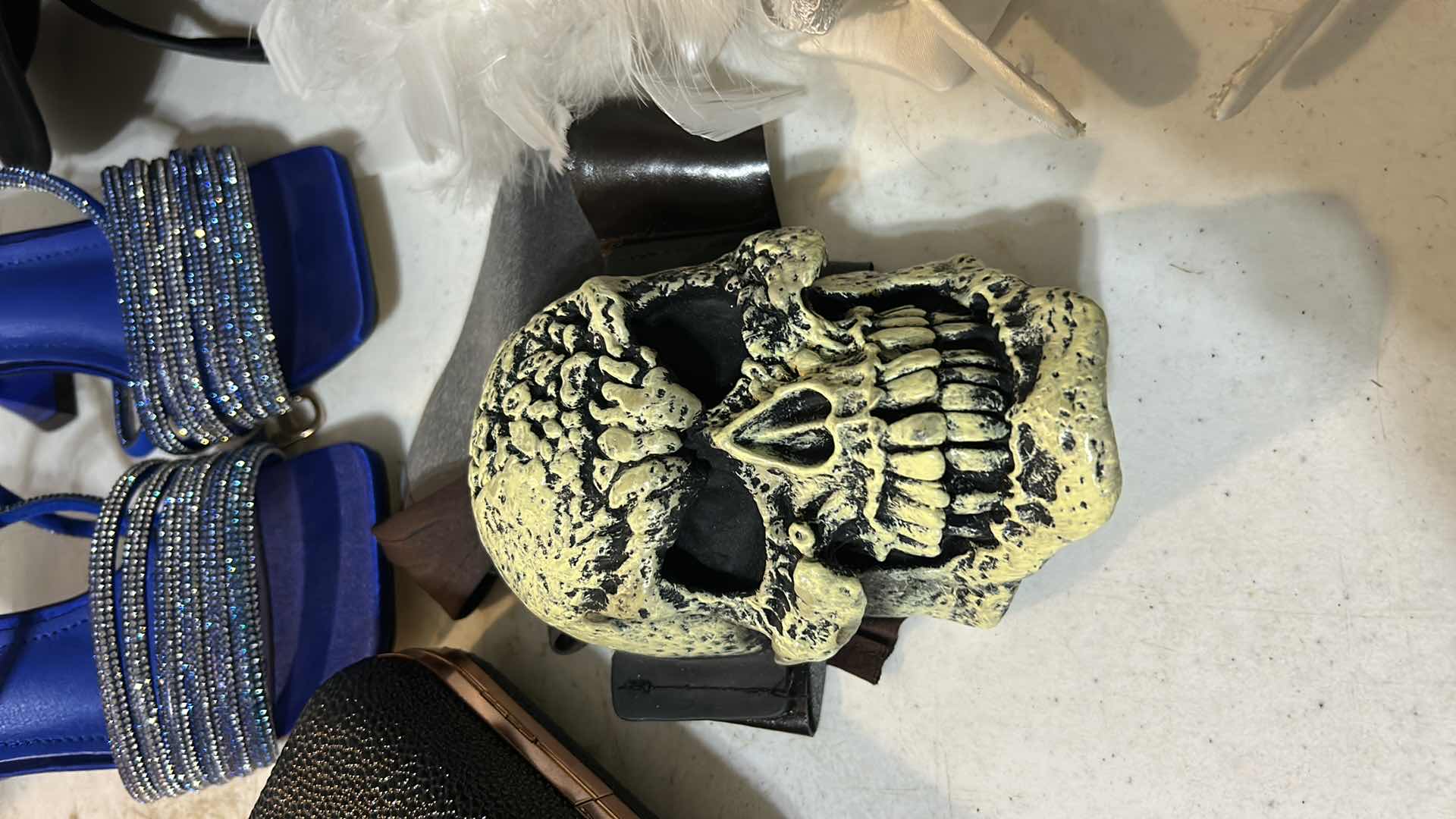 Photo 1 of DRESS UP & HALLOWEEN ACCESSORIES