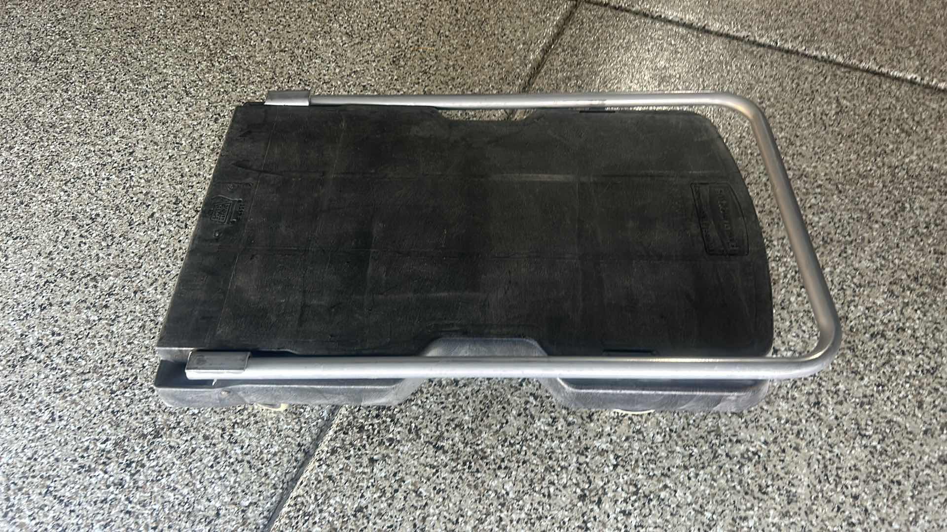 Photo 1 of RUBBERMAID 500 POUND CAPACITY DOLLY