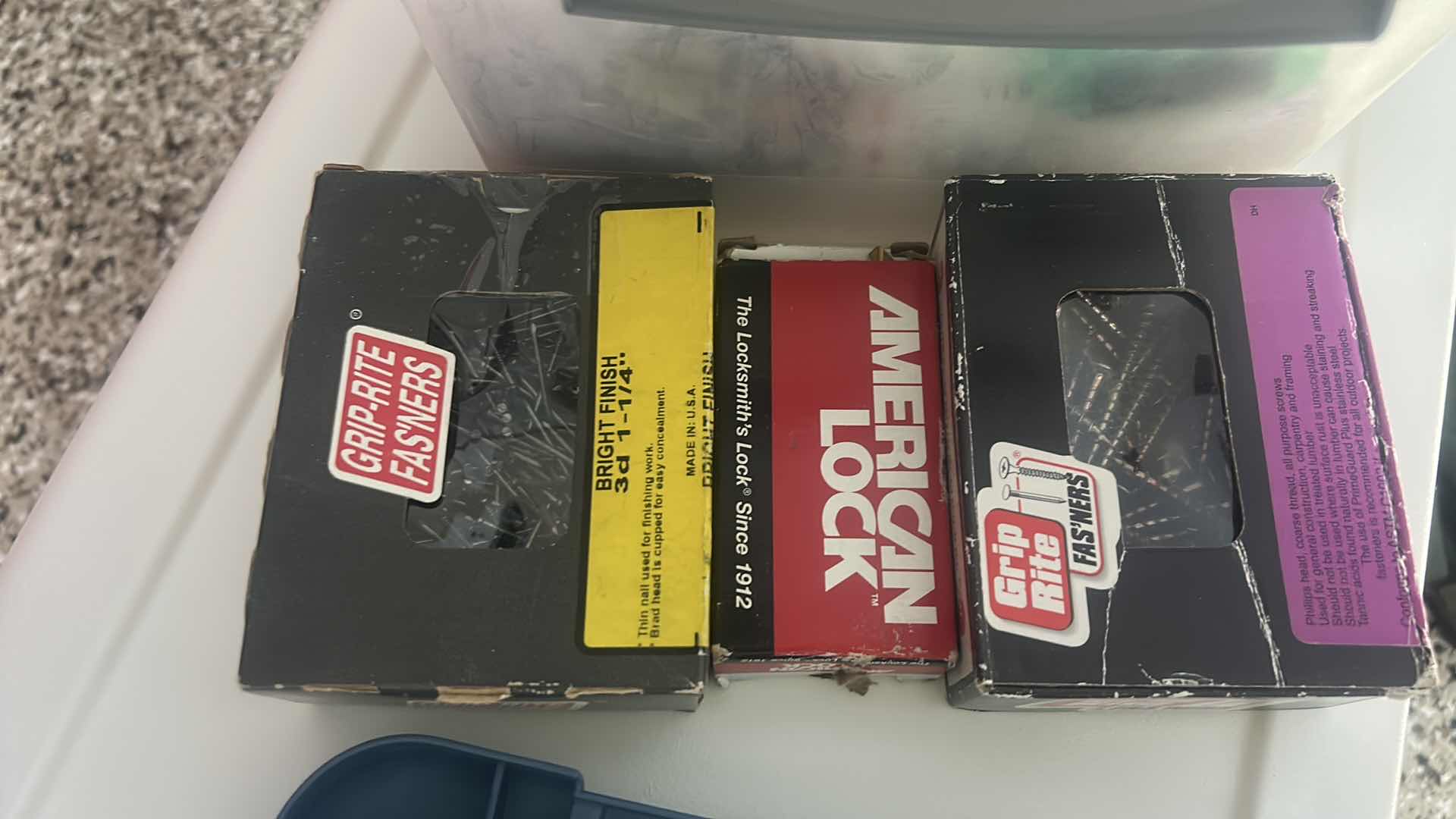 Photo 1 of TOTE WITH SCREWS AND LOCKS