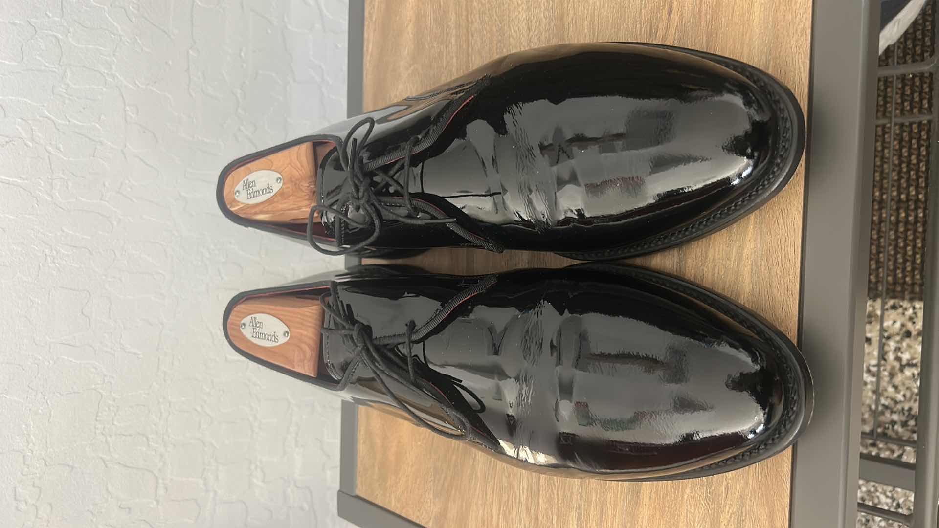 Photo 1 of MENS ALLEN EDMONDS KENDALL BLACK PATENT  LEATHER SHOES SIZE 11 D 