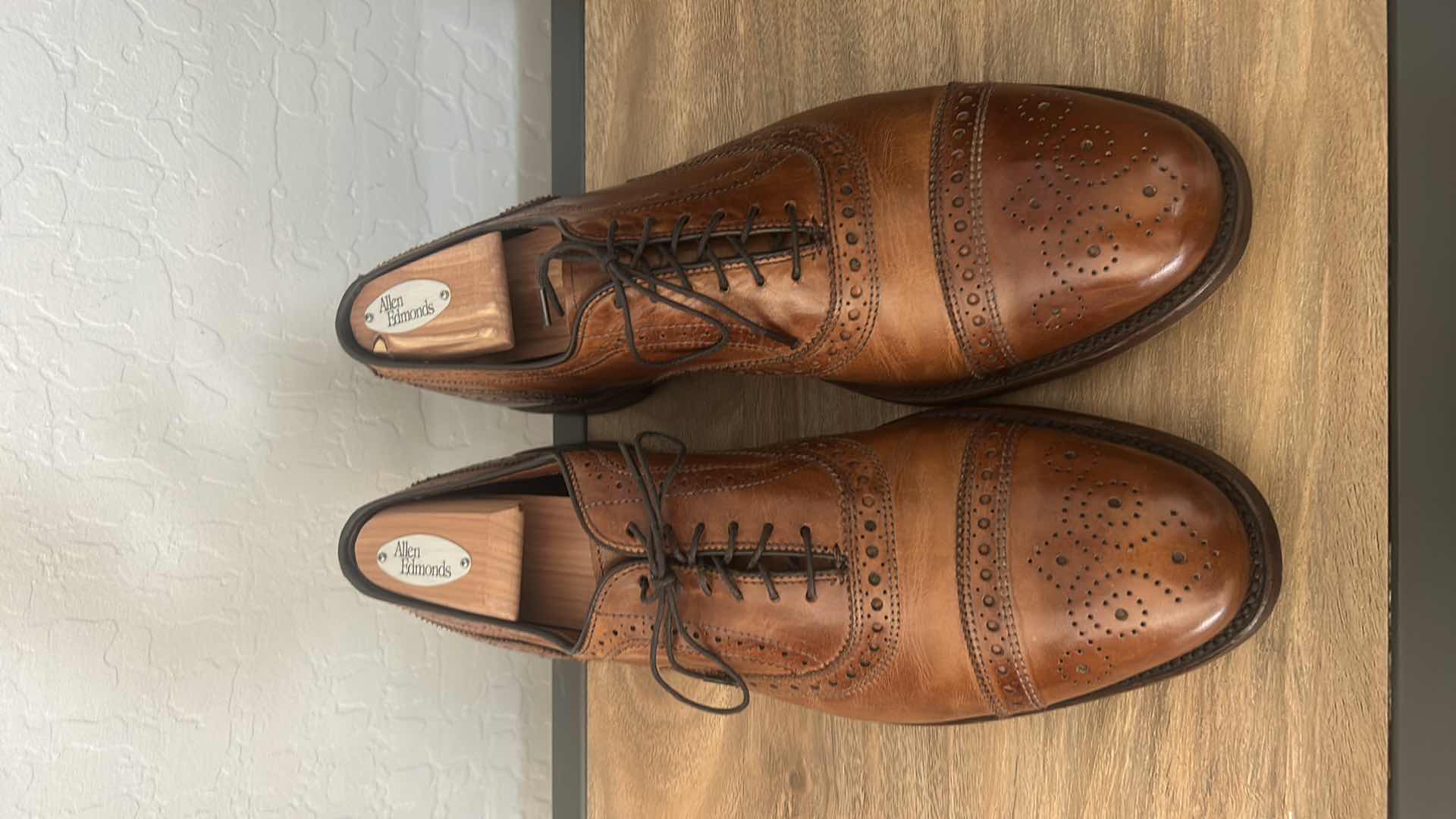 Photo 1 of MENS ALLEN EDMONDS STRAND WALNUT  LEATHER SHOES SIZE 11 D