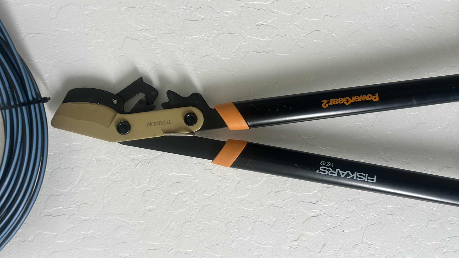 Photo 1 of FISKARS  LOPPER