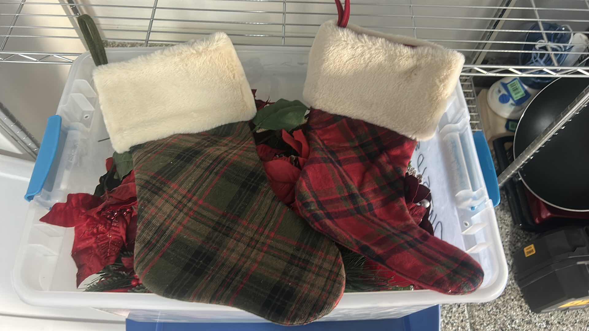 Photo 1 of TOTE - CHRISTMAS DECORATIONS