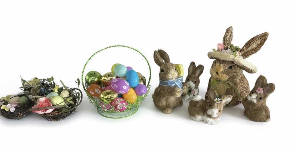 Photo 1 of EASTER DECOR