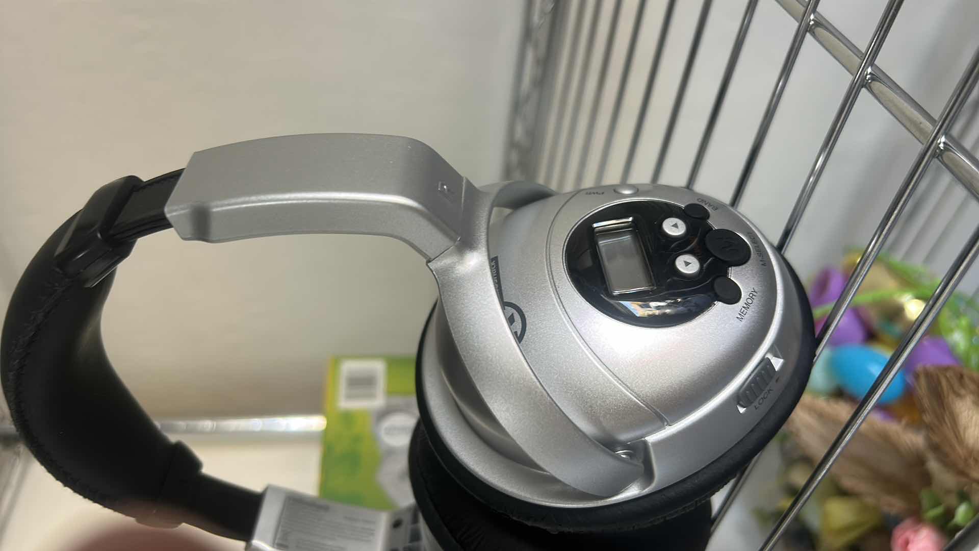 Photo 1 of RADIO SHACK EARPHONES