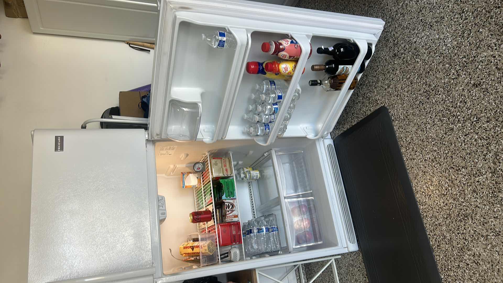 Photo 1 of FRIGIDAIRE REFRIGERATOR