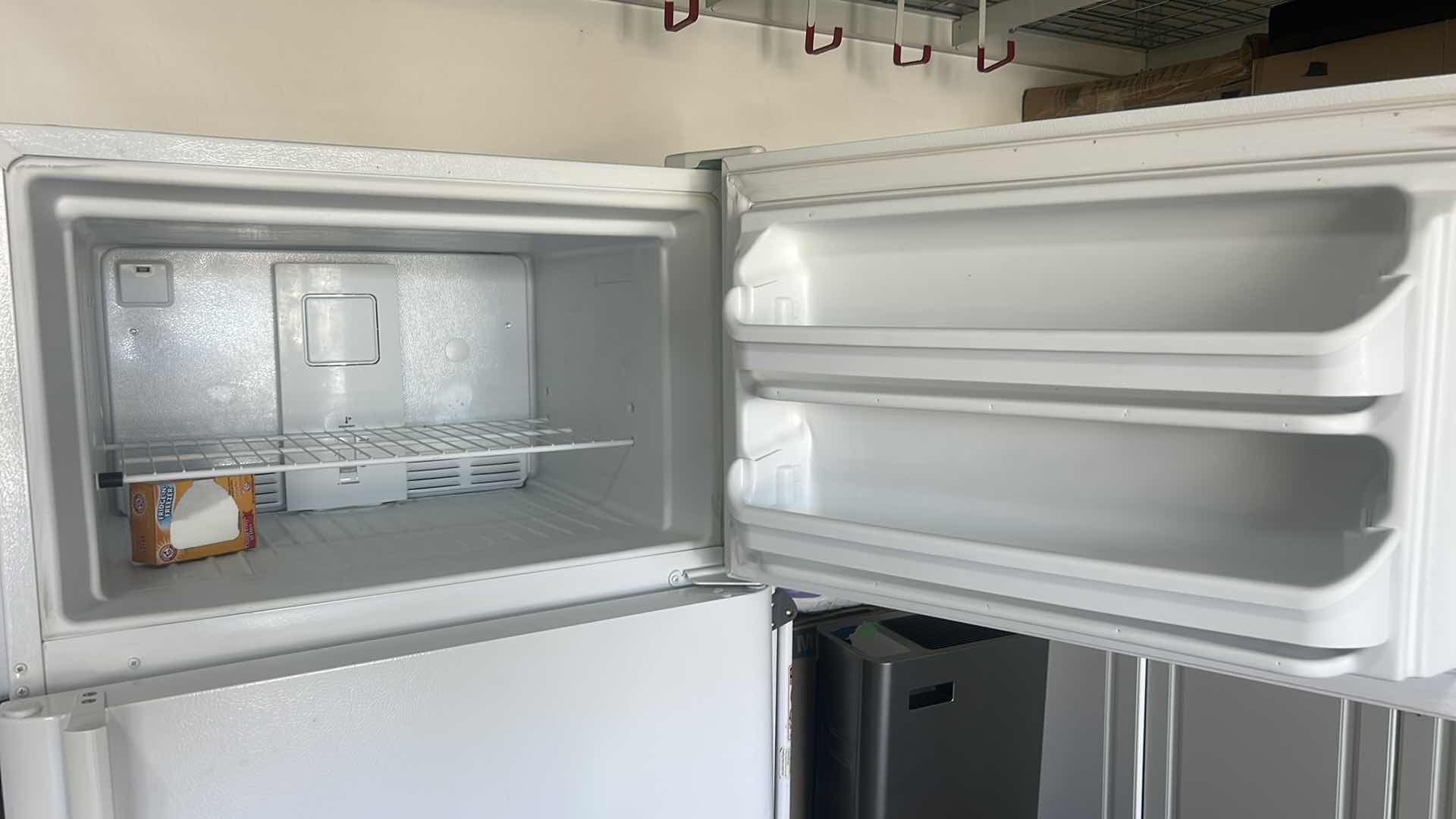 Photo 1 of FRIGIDAIRE REFRIGERATOR