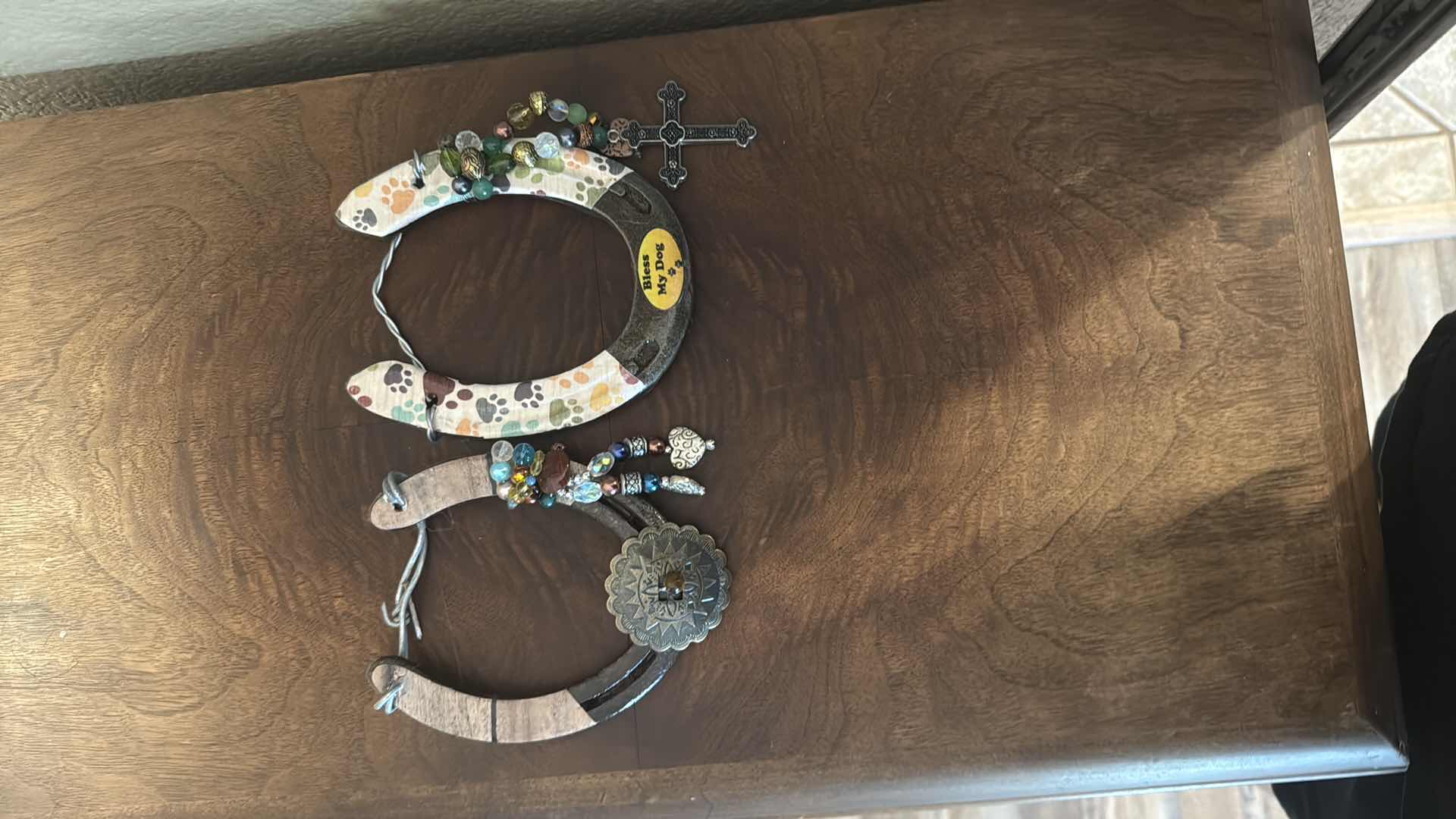 Photo 1 of HANGING HORSESHOE DECORATIVE WALL ART