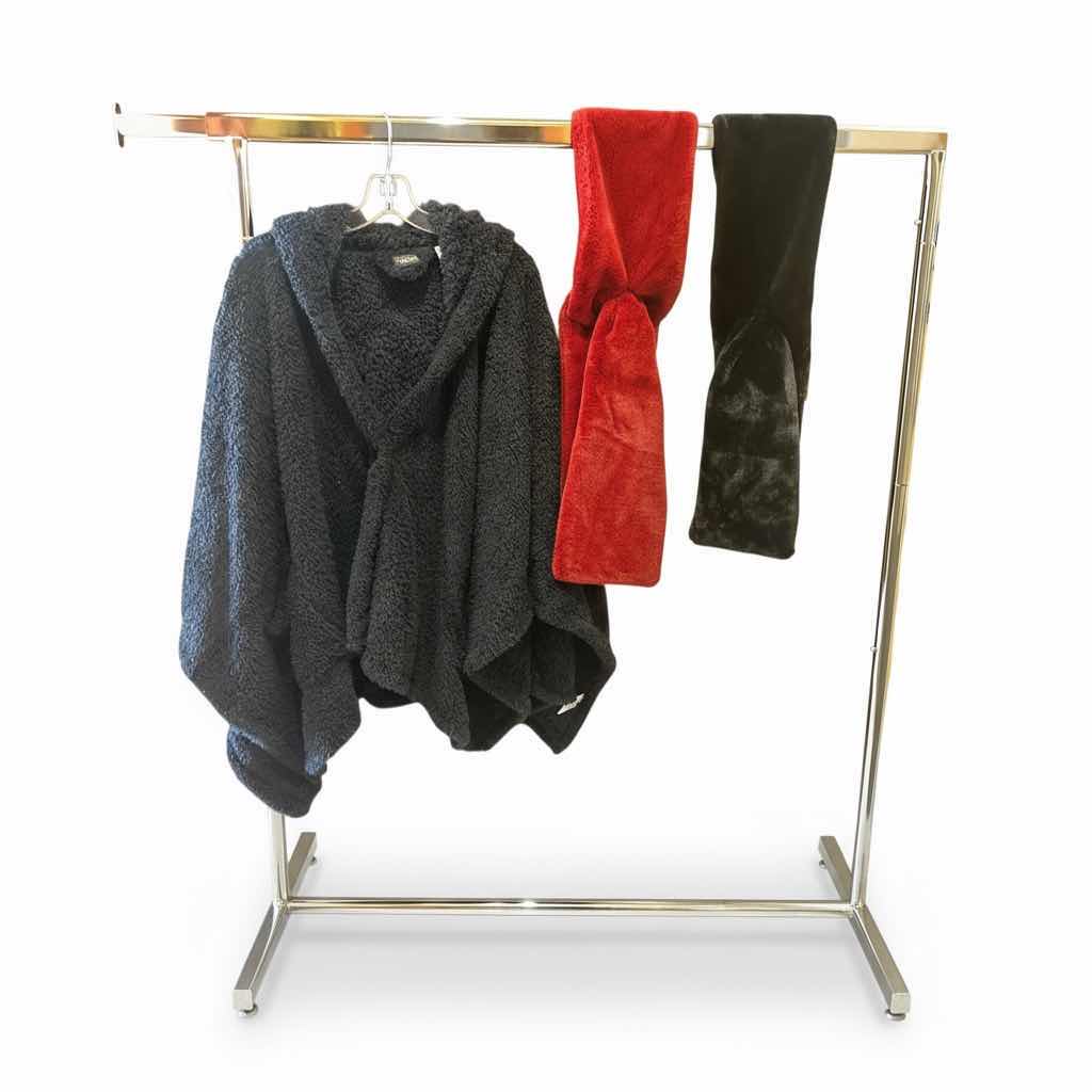 Photo 1 of 2 WOMENS BUMBLEBELLA SOFT OUTERWEAR ( ONE SIZE) 2 FAUX FUR SCARFS /WRAPS