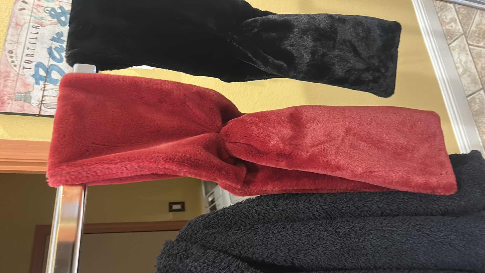 Photo 1 of 2 WOMENS BUMBLEBELLA SOFT OUTERWEAR ( ONE SIZE) 2 FAUX FUR SCARFS /WRAPS