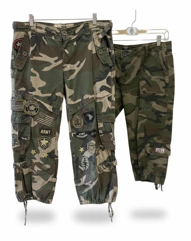 Photo 1 of 2 WOMENS CAMO CAPRIS / DAVID SIZE 30 & GOLIATH AND PREMIUM SURPLUS SIZE L