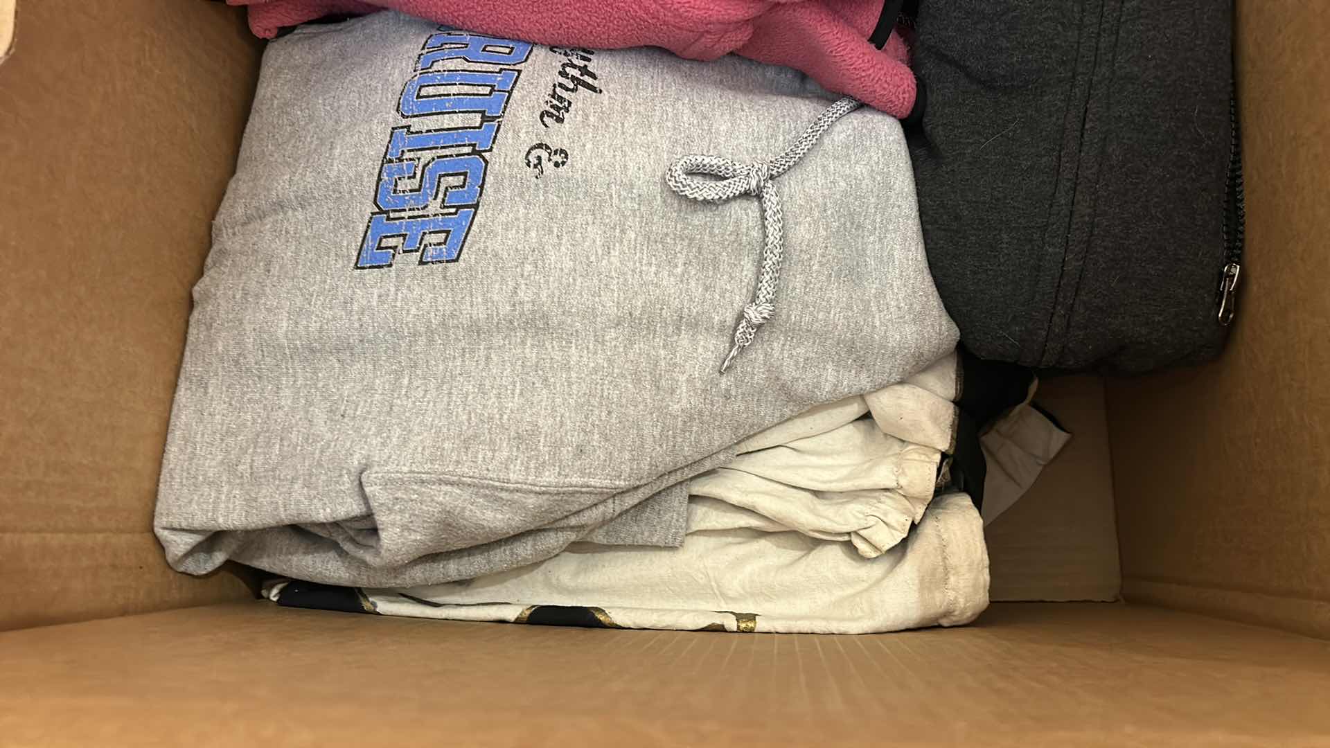 Photo 1 of BOX OF WOMENS JACKETS, SWEATSHIRTS AND VESTS SOME NEW WITH TAGS (ASSORTED SIZES)