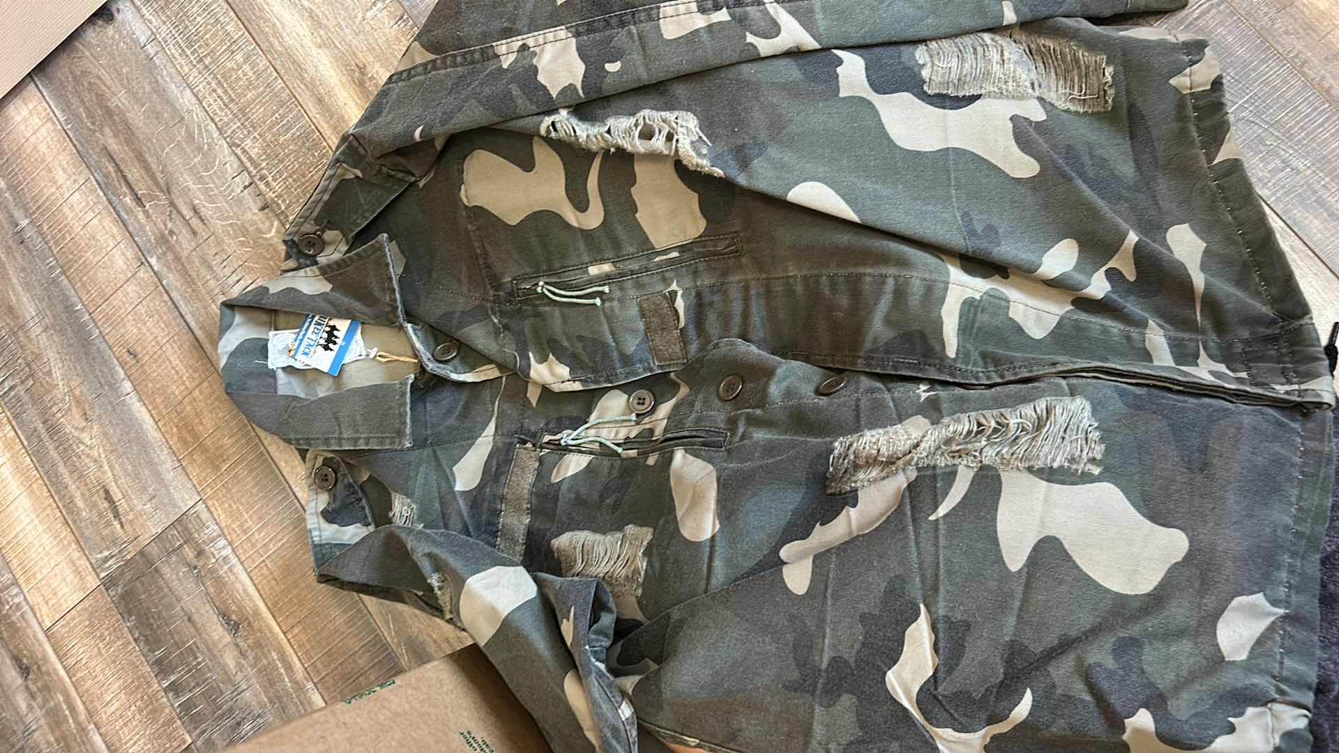 Photo 1 of BOX OF WOMENS JACKETS, SWEATSHIRTS AND VESTS SOME NEW WITH TAGS (ASSORTED SIZES)