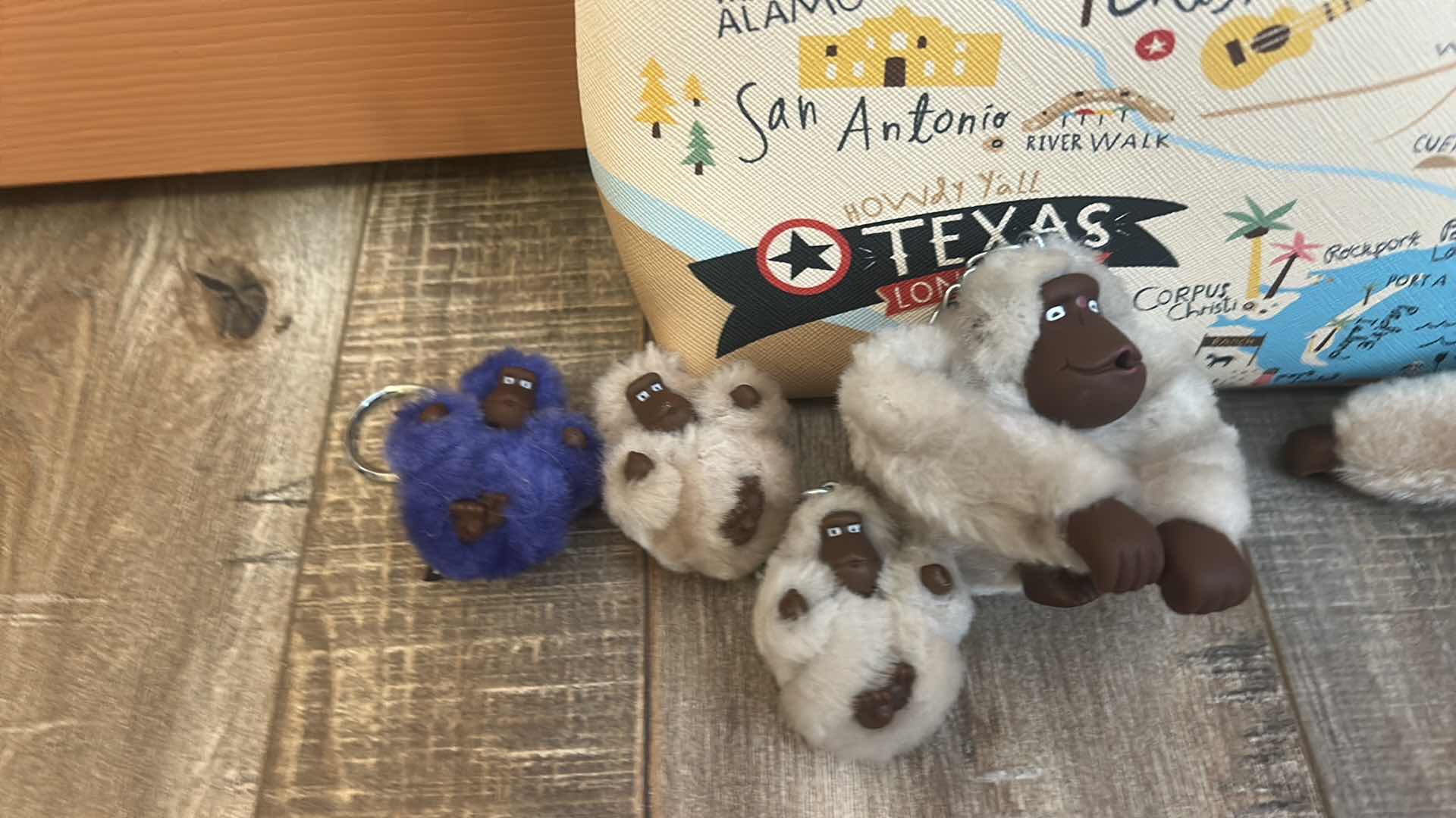 Photo 1 of 1 NEW WOMENS SPARTINA 449 TEXAS HANDAG, NEW DONKEY WALLET AND 6 MONKEYS