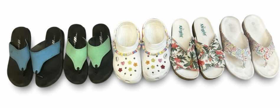 Photo 1 of 5 PAIRS WOMENS SLIP IN SHOES SIZE 8