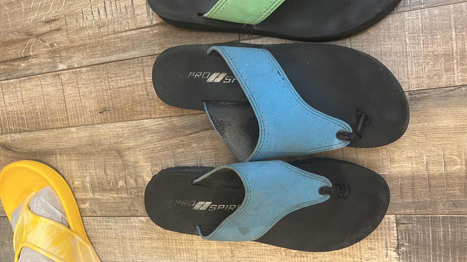 Photo 1 of 5 PAIRS WOMENS SLIP IN SHOES SIZE 8