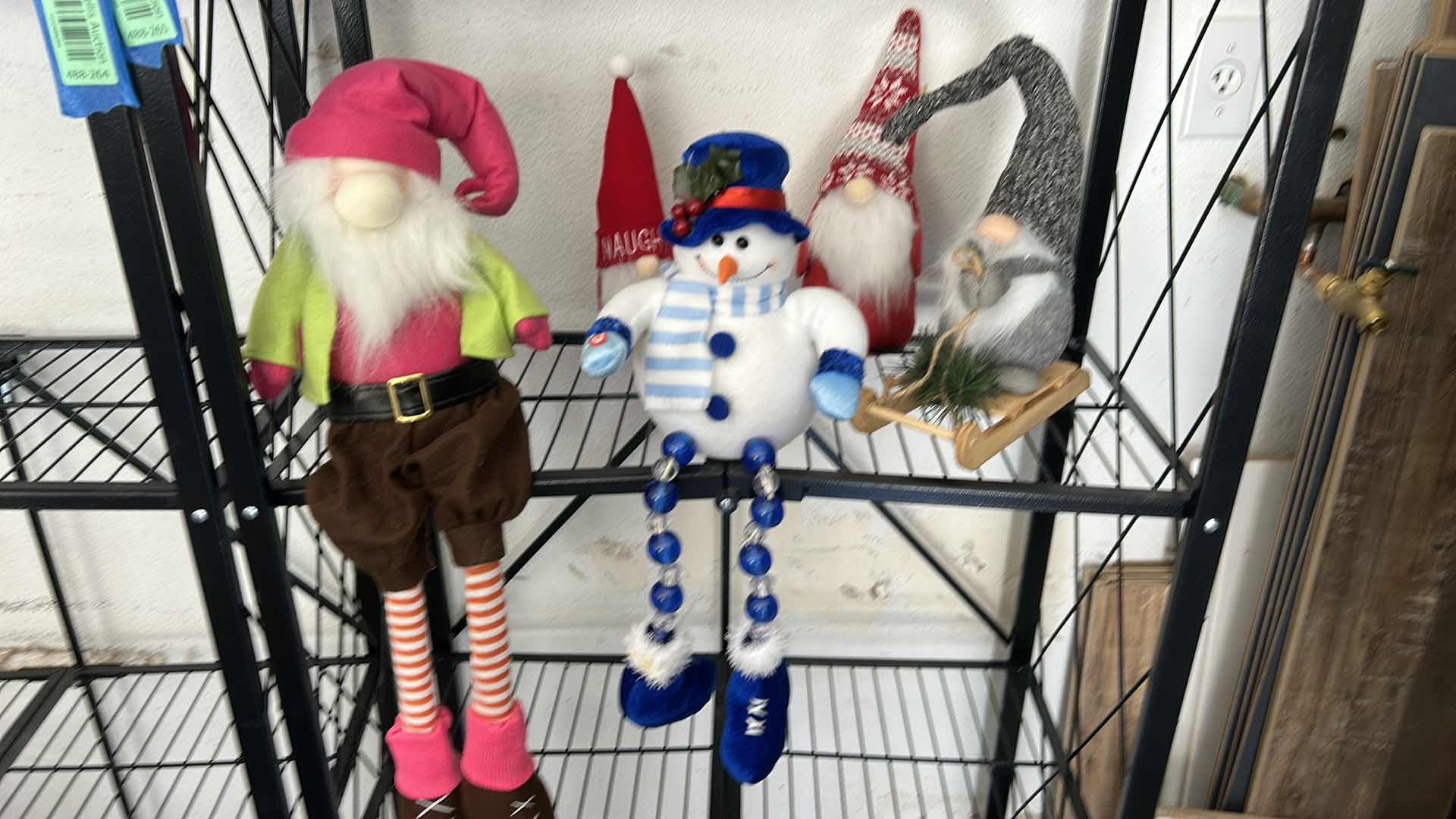 Photo 1 of 8 - CHRISTMAS DECORATIONS