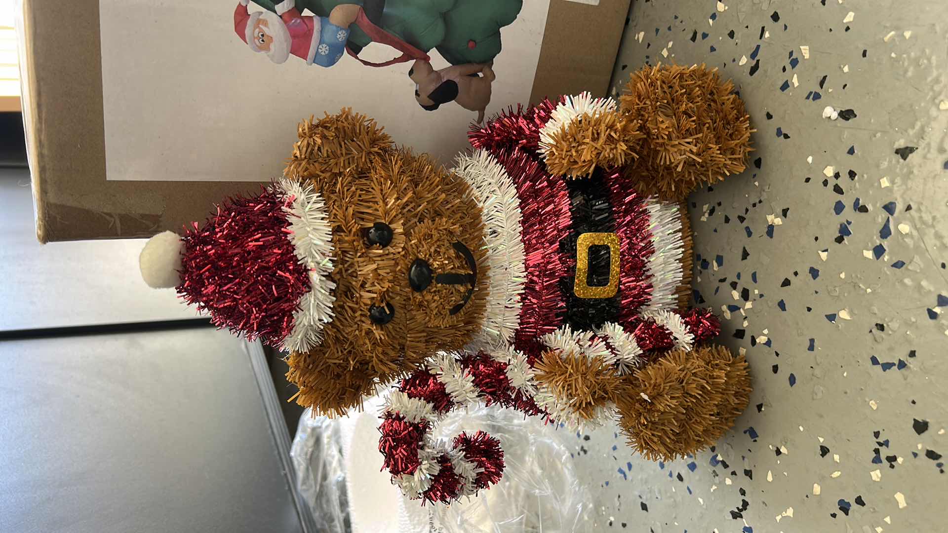 Photo 1 of 3 - CHRISTMAS DECOR