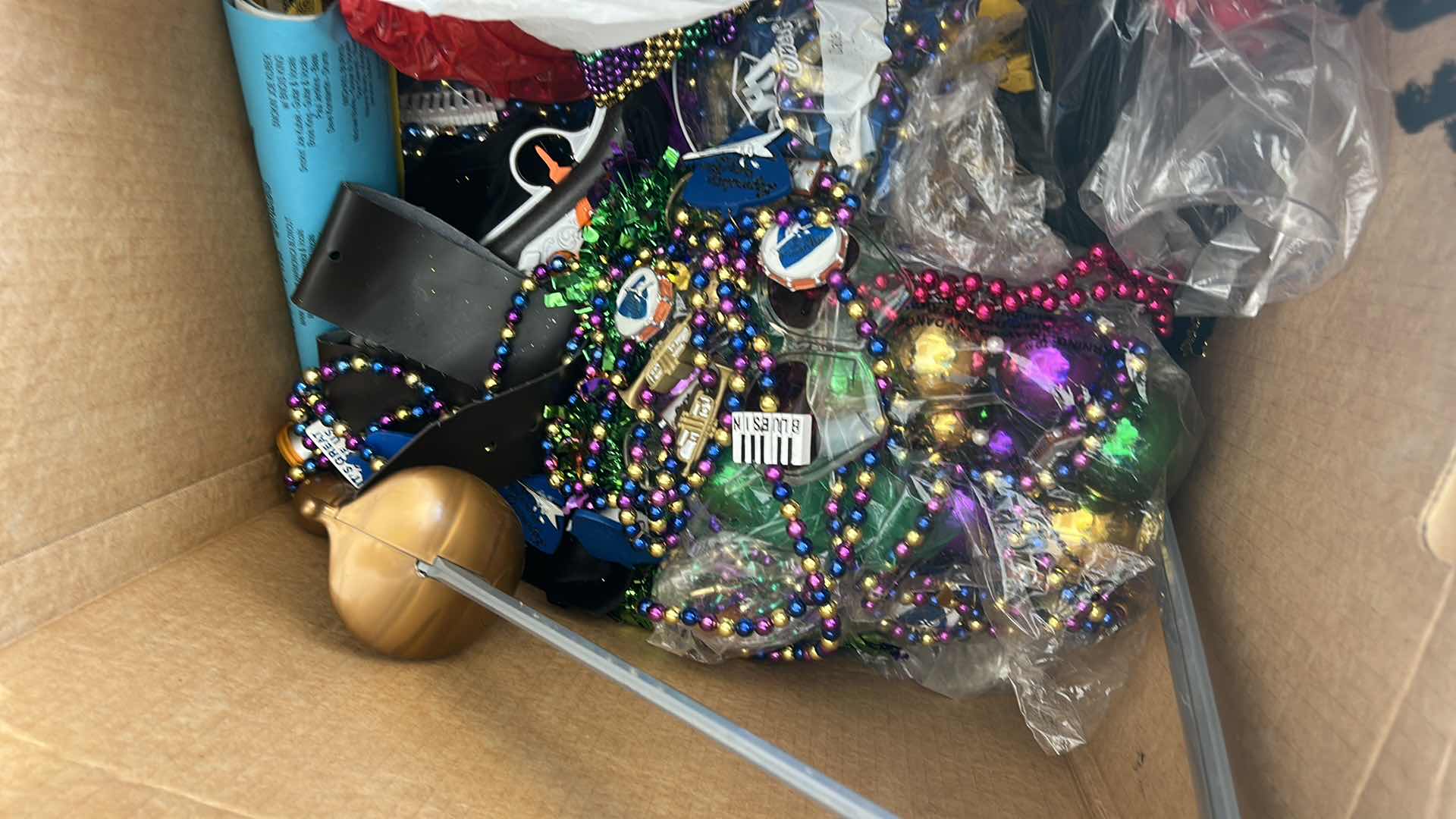 Photo 1 of BOX - HALLOWEEN COSTUMES