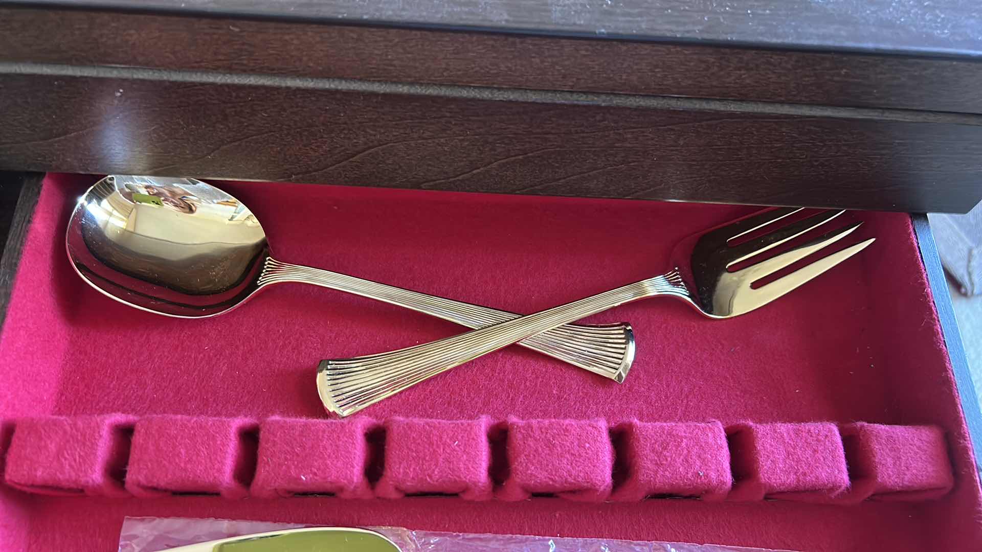 Photo 1 of 44PC GEORGIAN HOUSE “CHRISTY” 24K GOLD PLATED SERVING WARE IN WOOD BOX