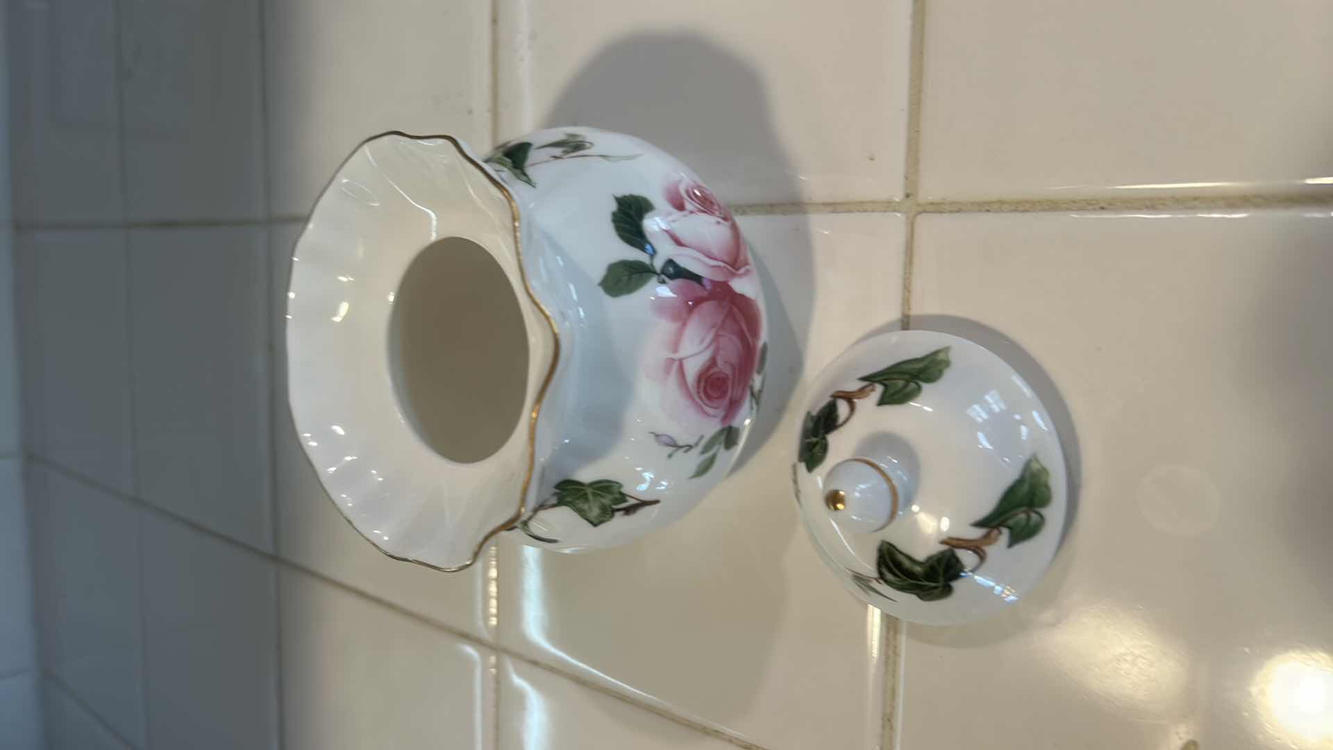 Photo 1 of STAFFIRDSHIRE DAVID MICHAEL CHINA  H3.5”