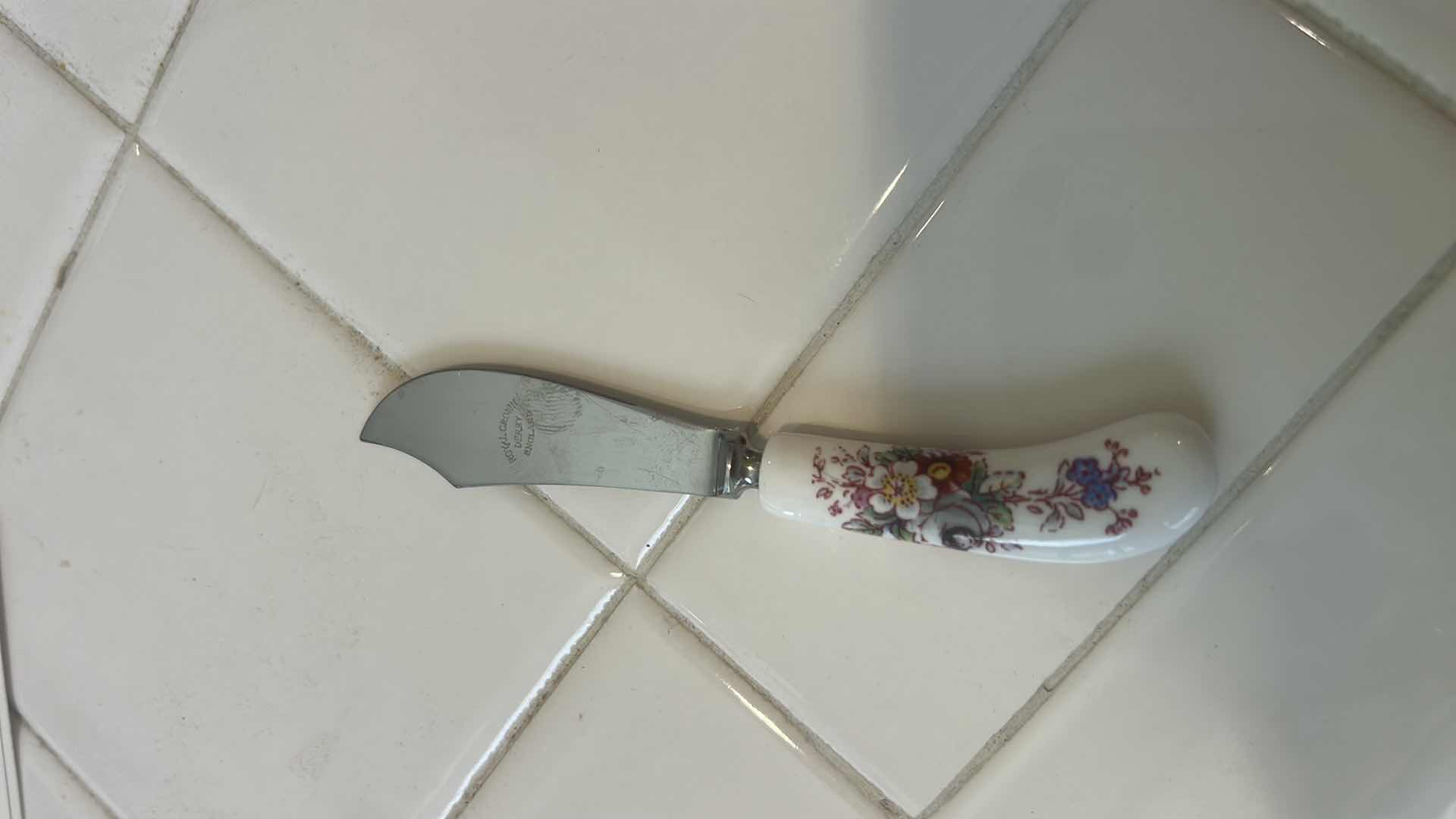 Photo 1 of 2 WILCOX INTERNATIONAL SILVER CO. SILVER PLATED TRAYS 12” & ROYAL CROWN ENGLAND CHEESE KNIFE