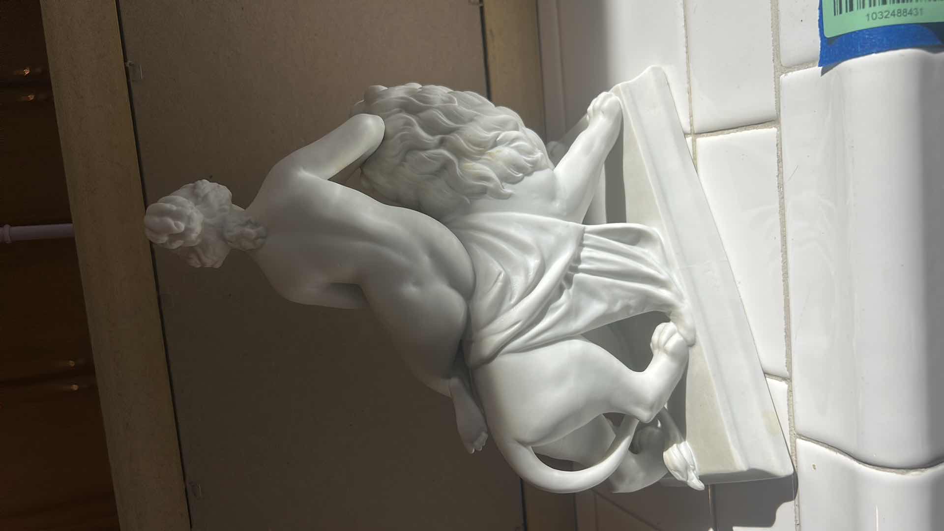 Photo 1 of PARIAN SCULPTURE “UNA AND THE LION” H10”