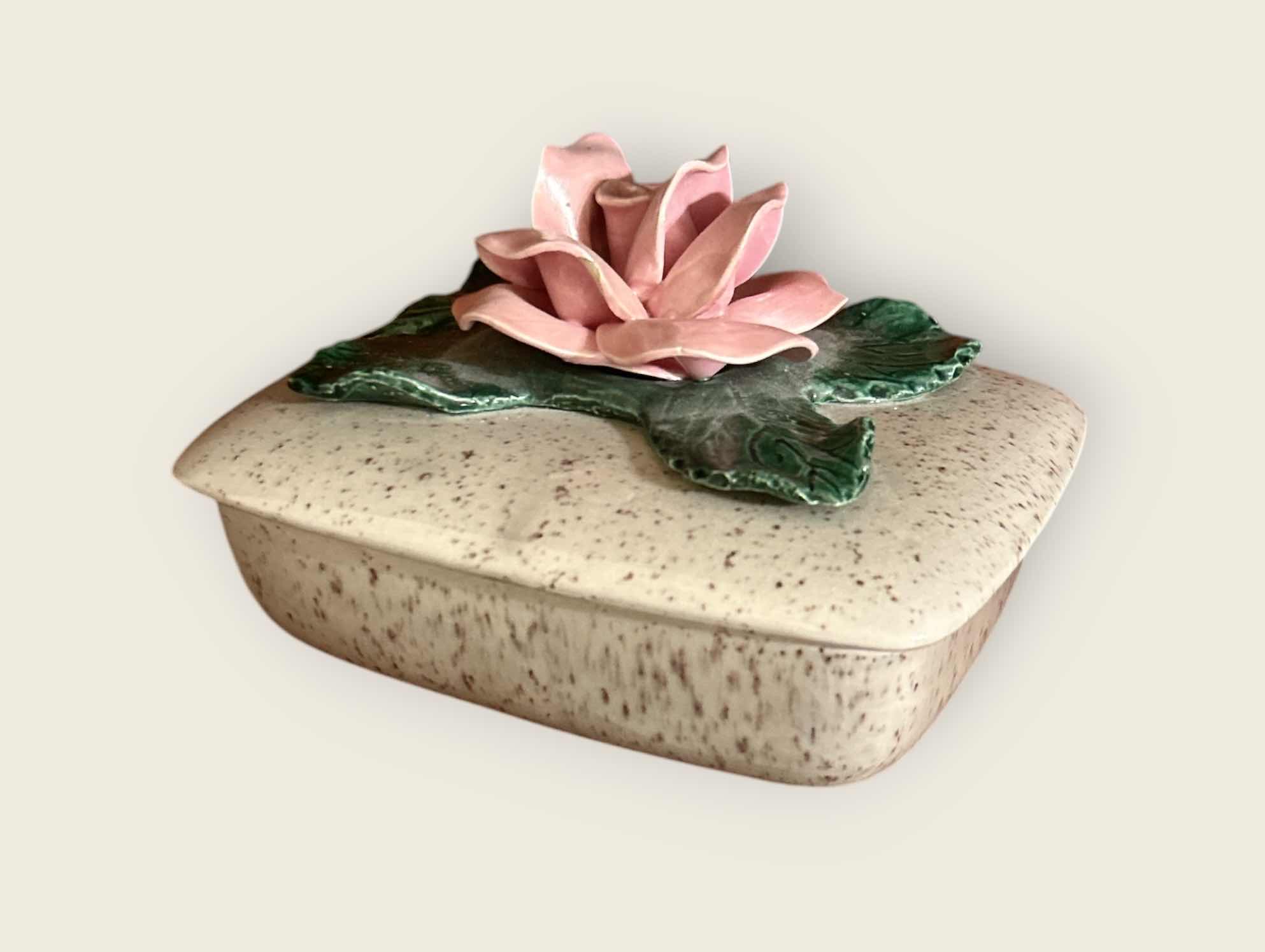 Photo 1 of CALIFORNIA POTTERY- TRINKET BOX WITH ROSE 7“ x 5“ x H5“