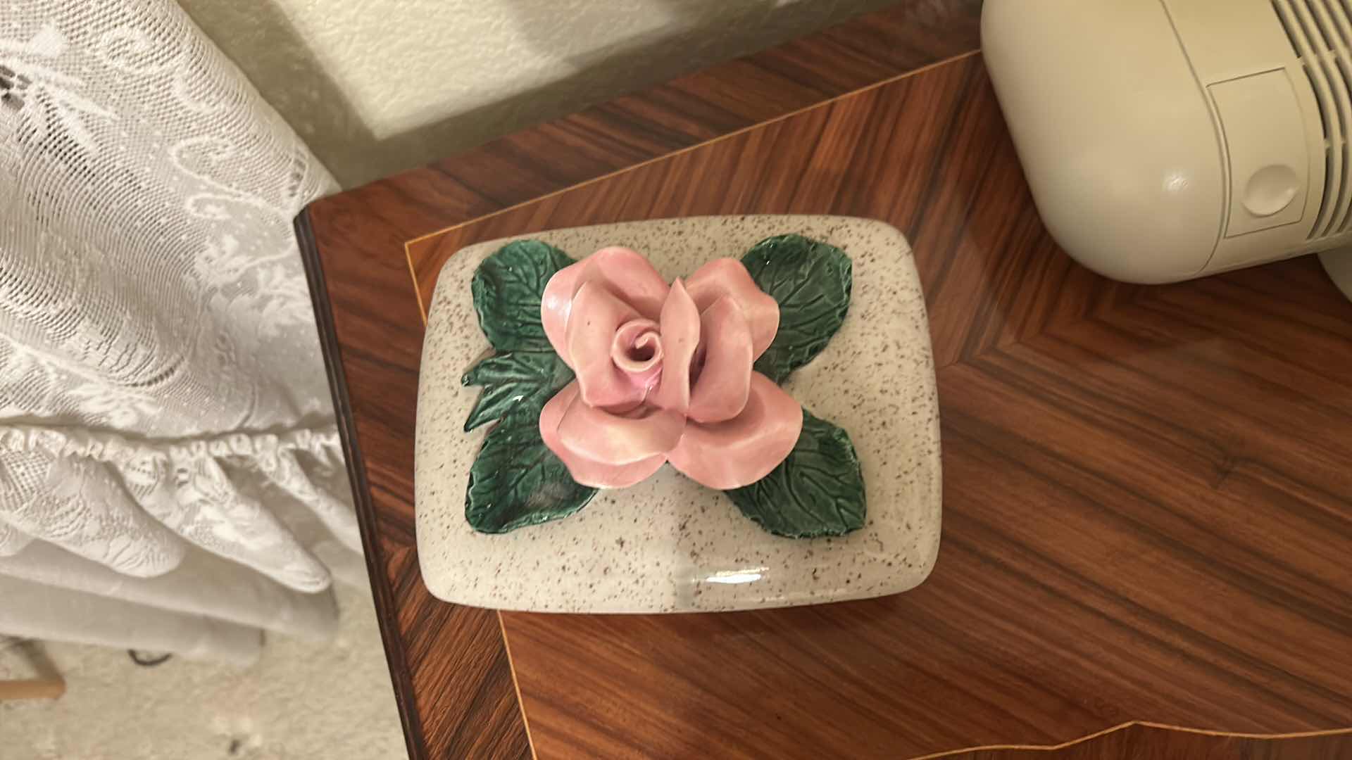 Photo 1 of CALIFORNIA POTTERY- TRINKET BOX WITH ROSE 7“ x 5“ x H5“